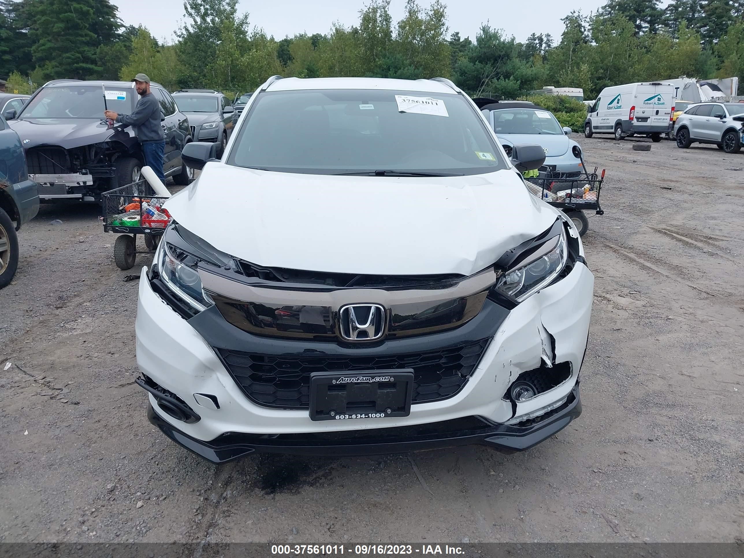 Photo 11 VIN: 3CZRU6H11NM711037 - HONDA HR-V 