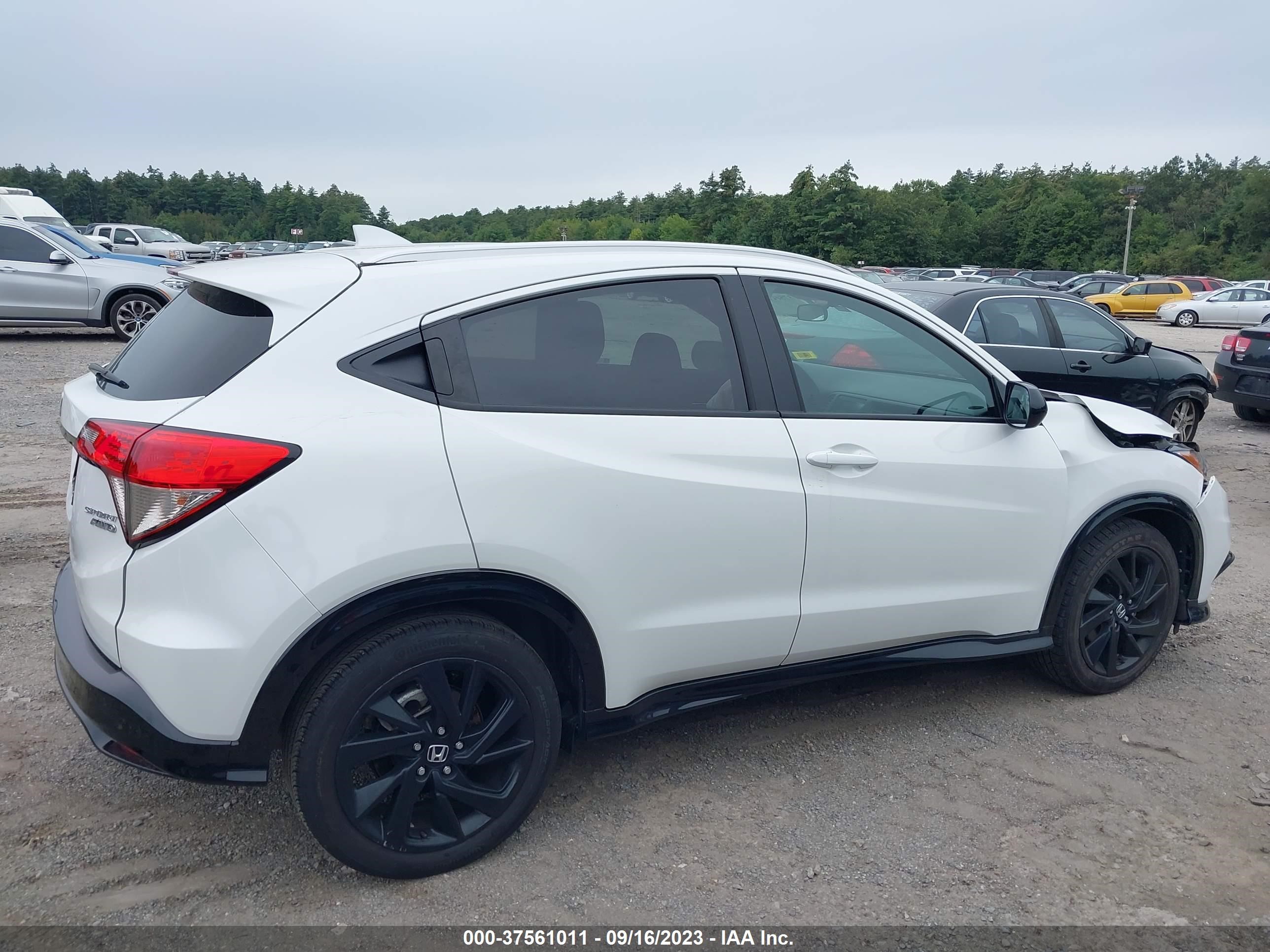 Photo 12 VIN: 3CZRU6H11NM711037 - HONDA HR-V 