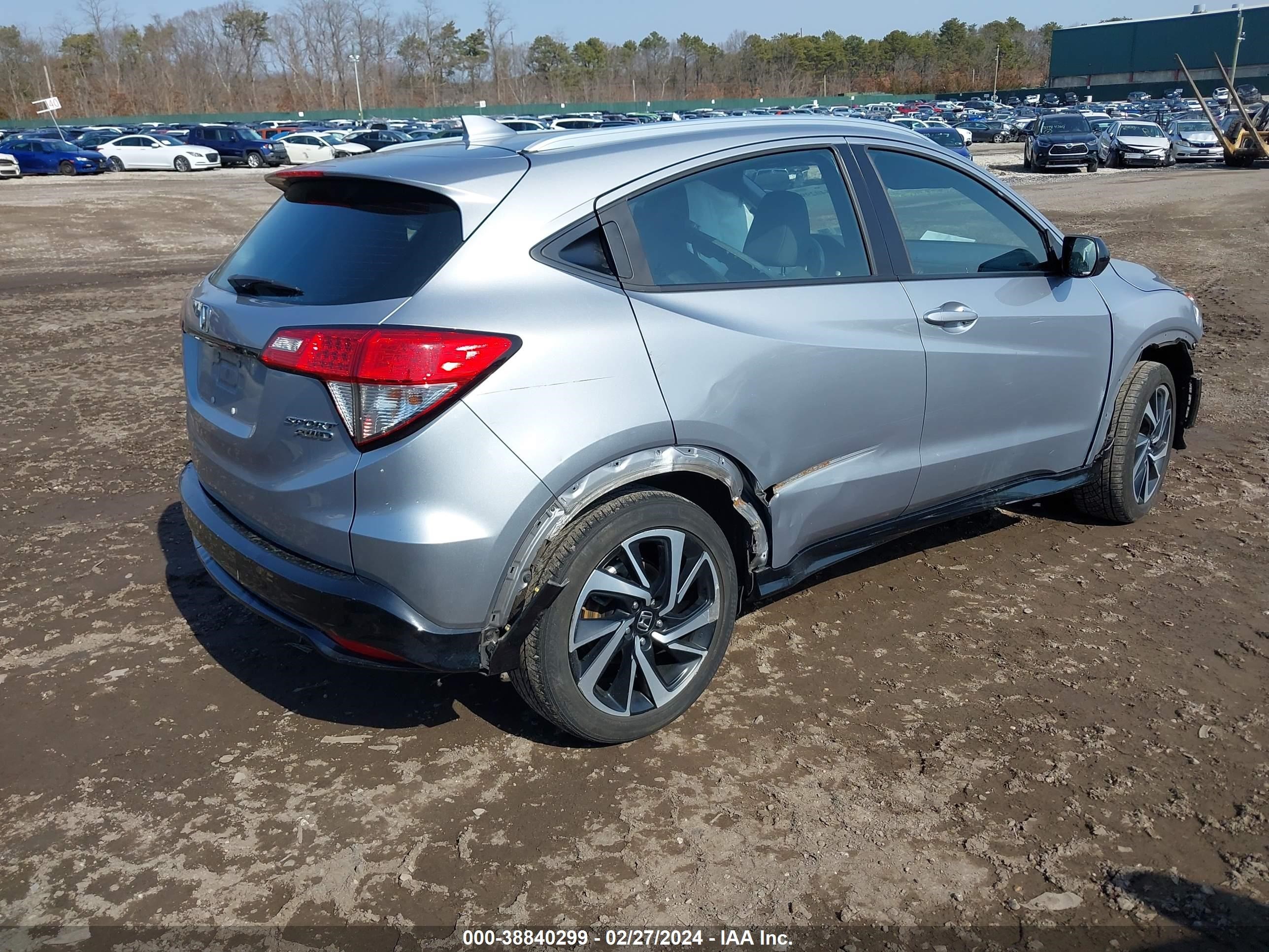 Photo 3 VIN: 3CZRU6H12KG714846 - HONDA HR-V 