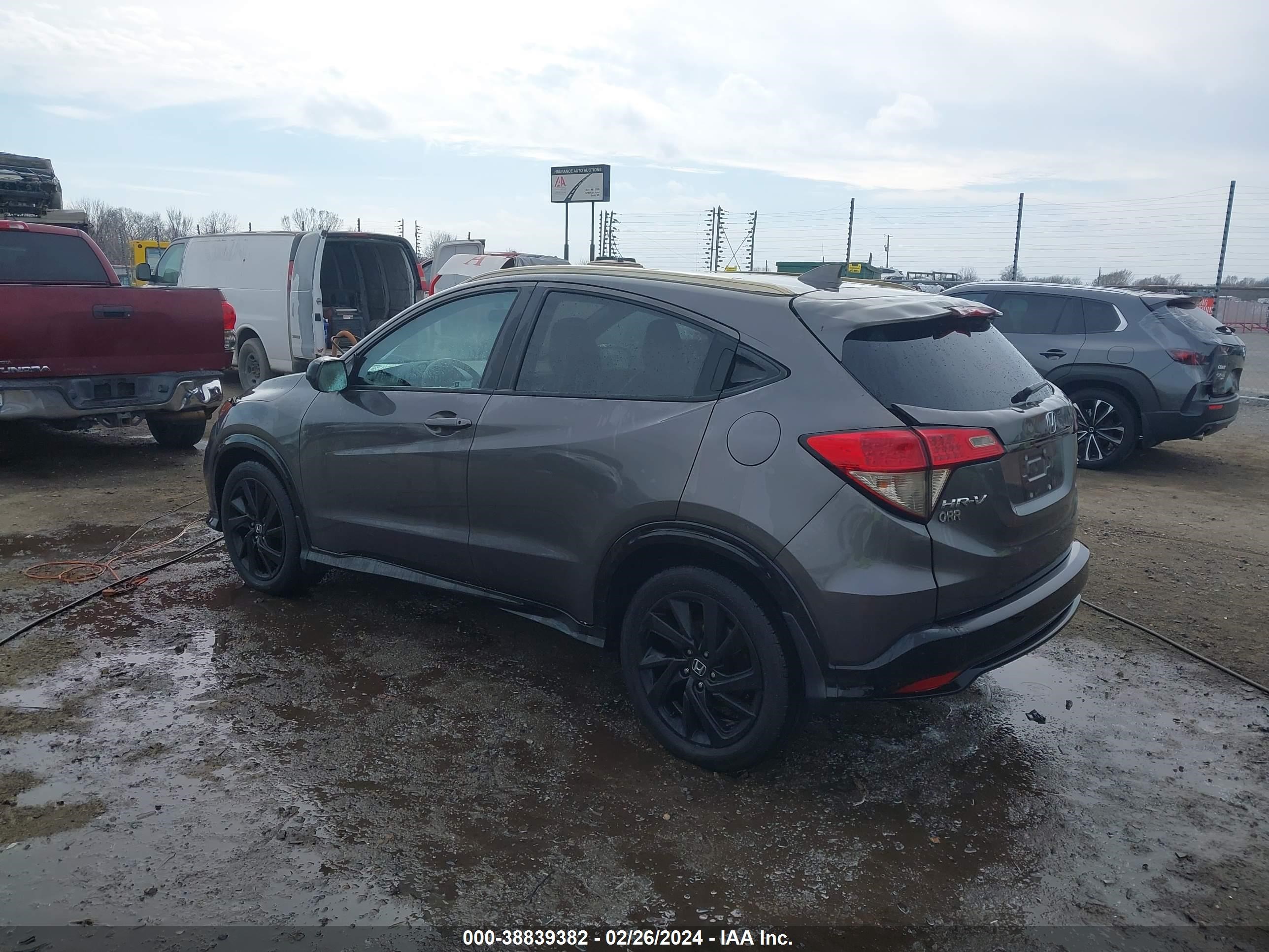 Photo 2 VIN: 3CZRU6H12NM755550 - HONDA HR-V 