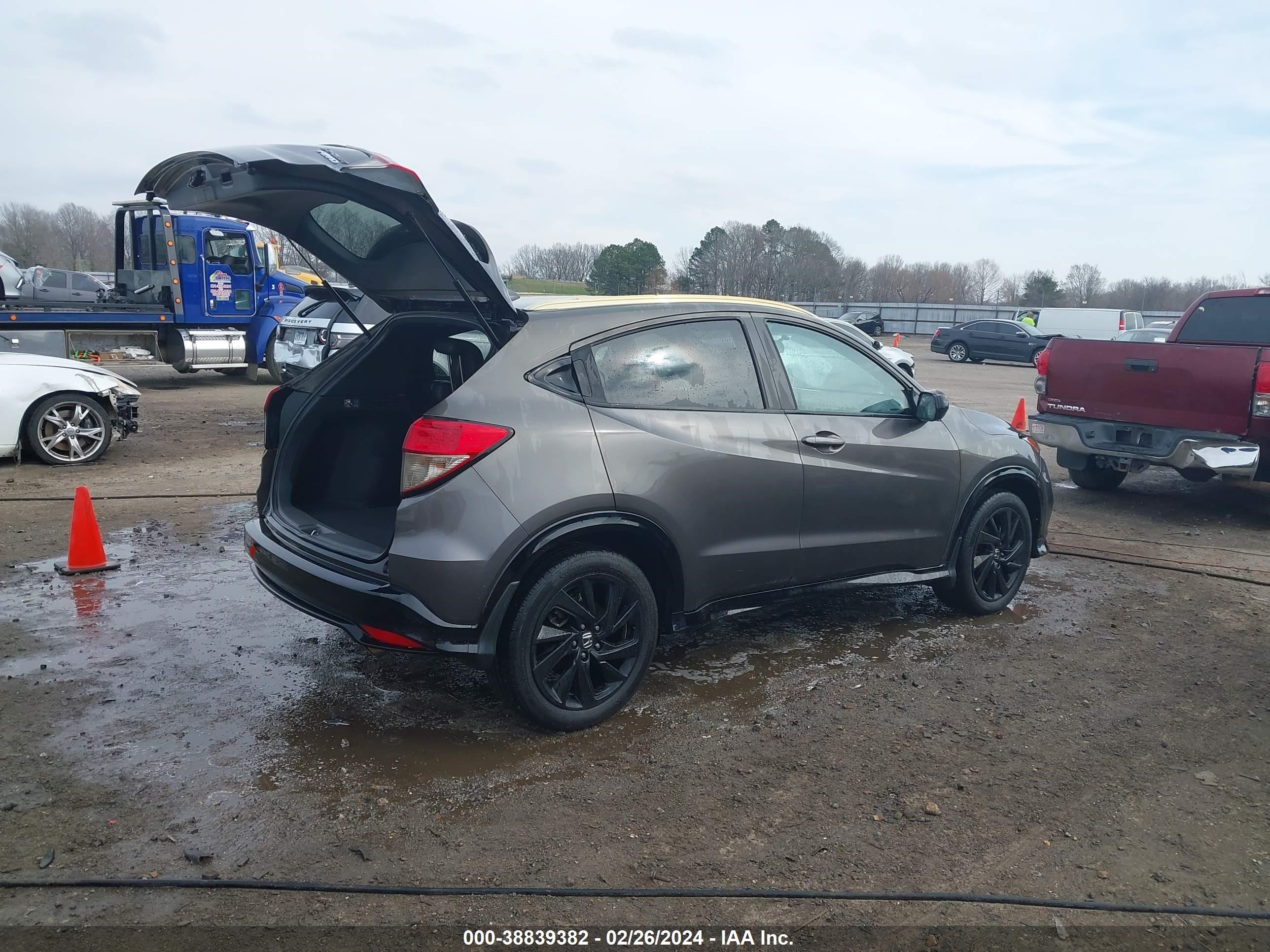 Photo 3 VIN: 3CZRU6H12NM755550 - HONDA HR-V 