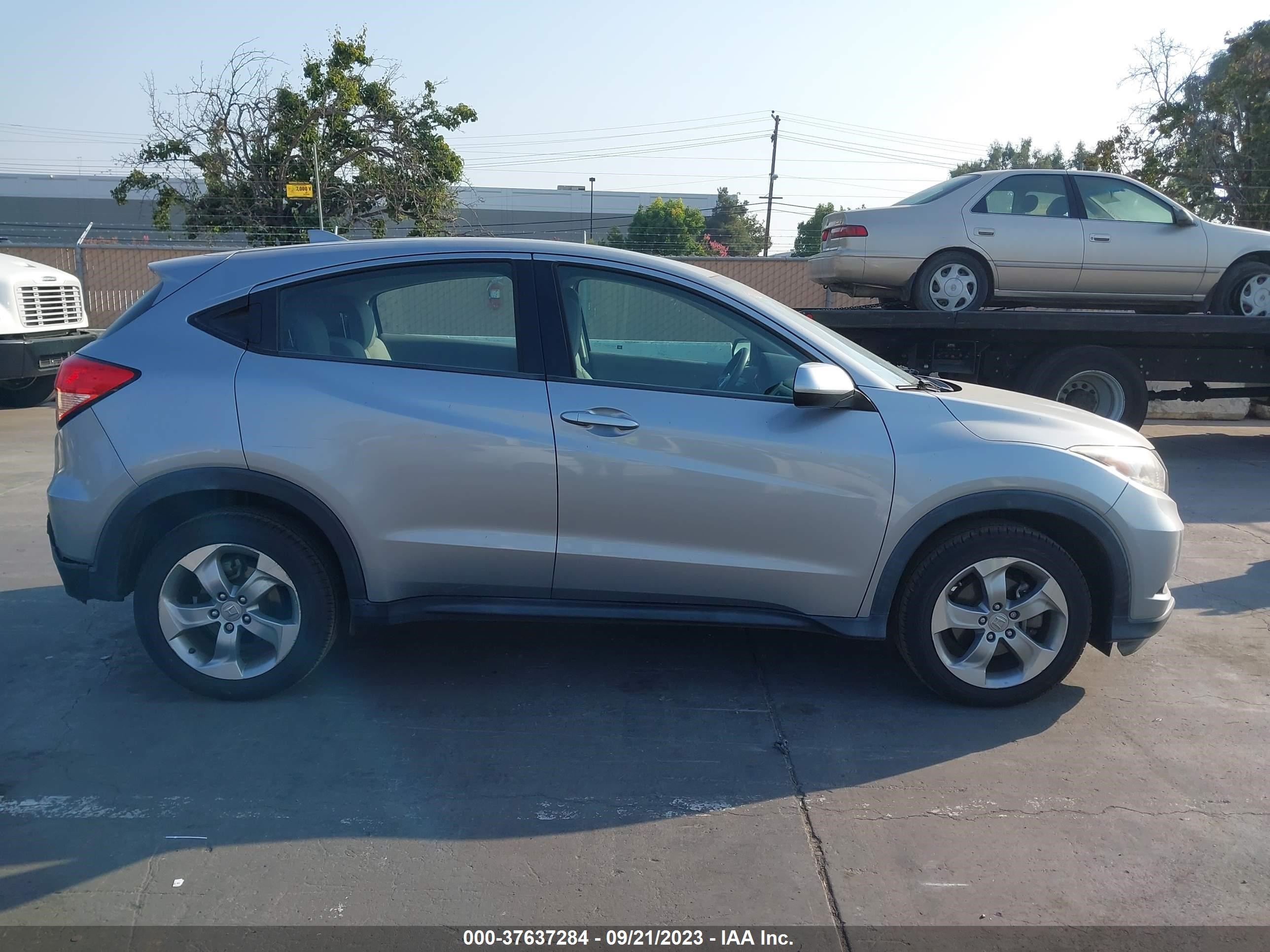 Photo 12 VIN: 3CZRU6H30HG703659 - HONDA HR-V 