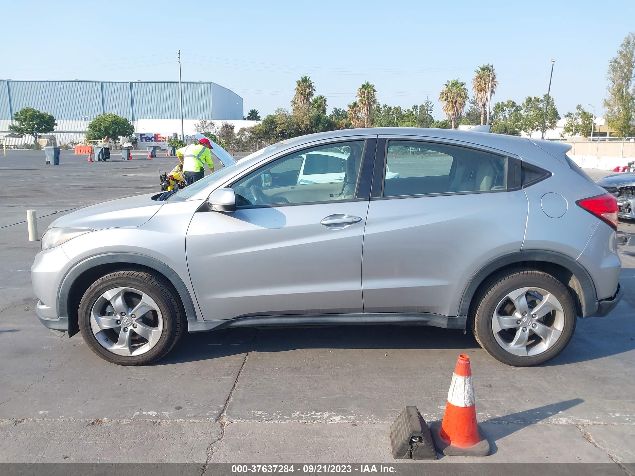 Photo 13 VIN: 3CZRU6H30HG703659 - HONDA HR-V 