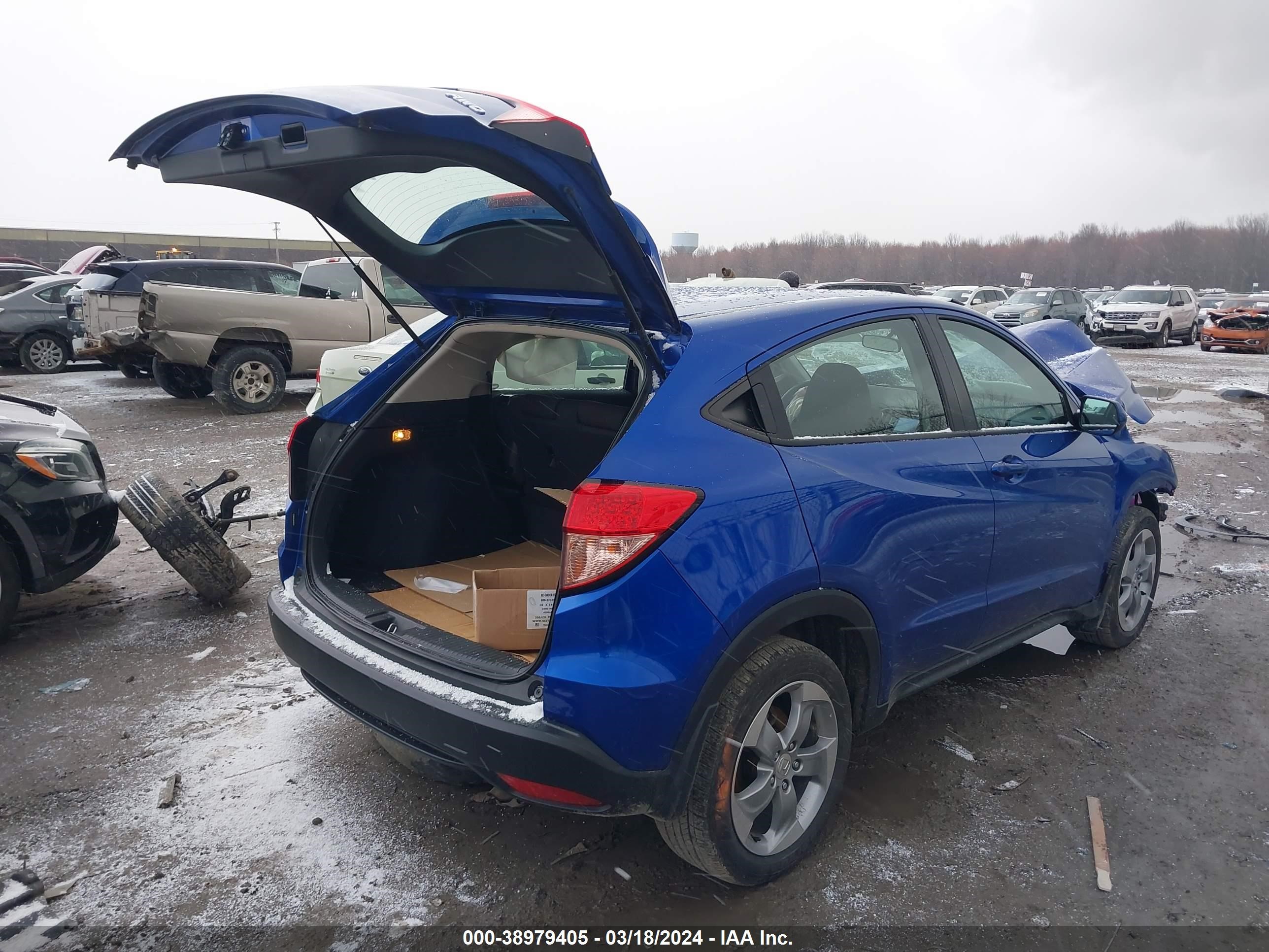 Photo 3 VIN: 3CZRU6H30JM706570 - HONDA HR-V 