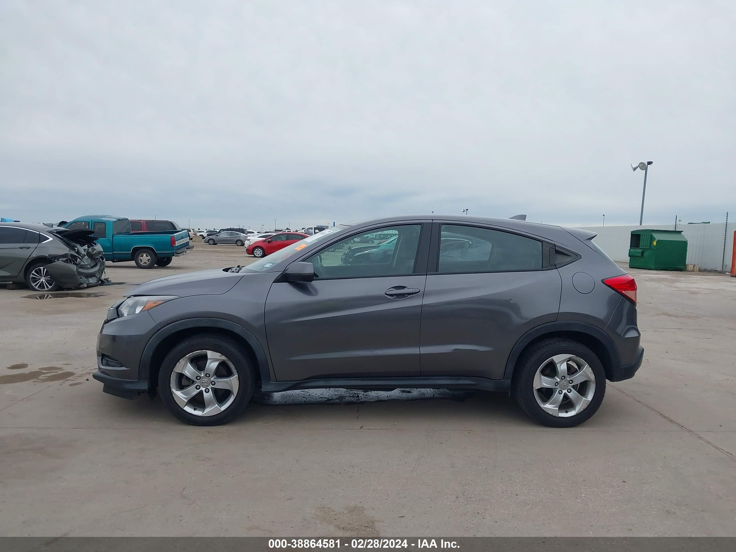 Photo 13 VIN: 3CZRU6H32GM748053 - HONDA HR-V 