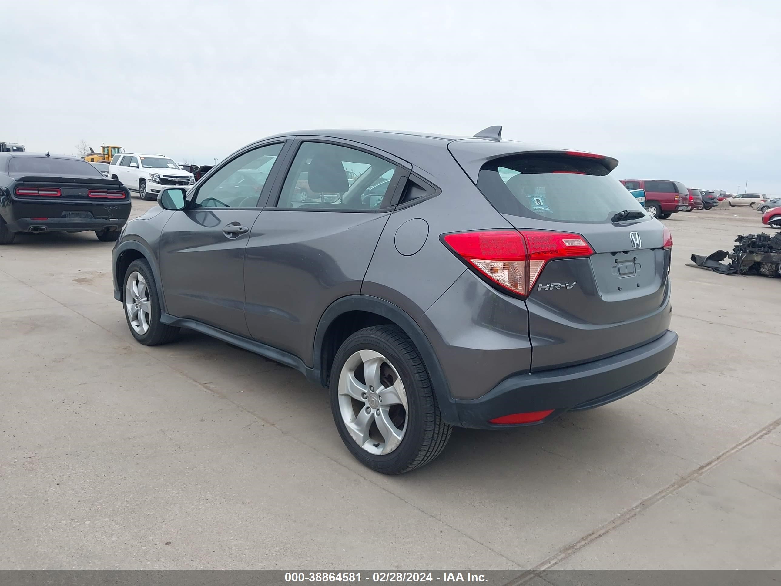 Photo 2 VIN: 3CZRU6H32GM748053 - HONDA HR-V 