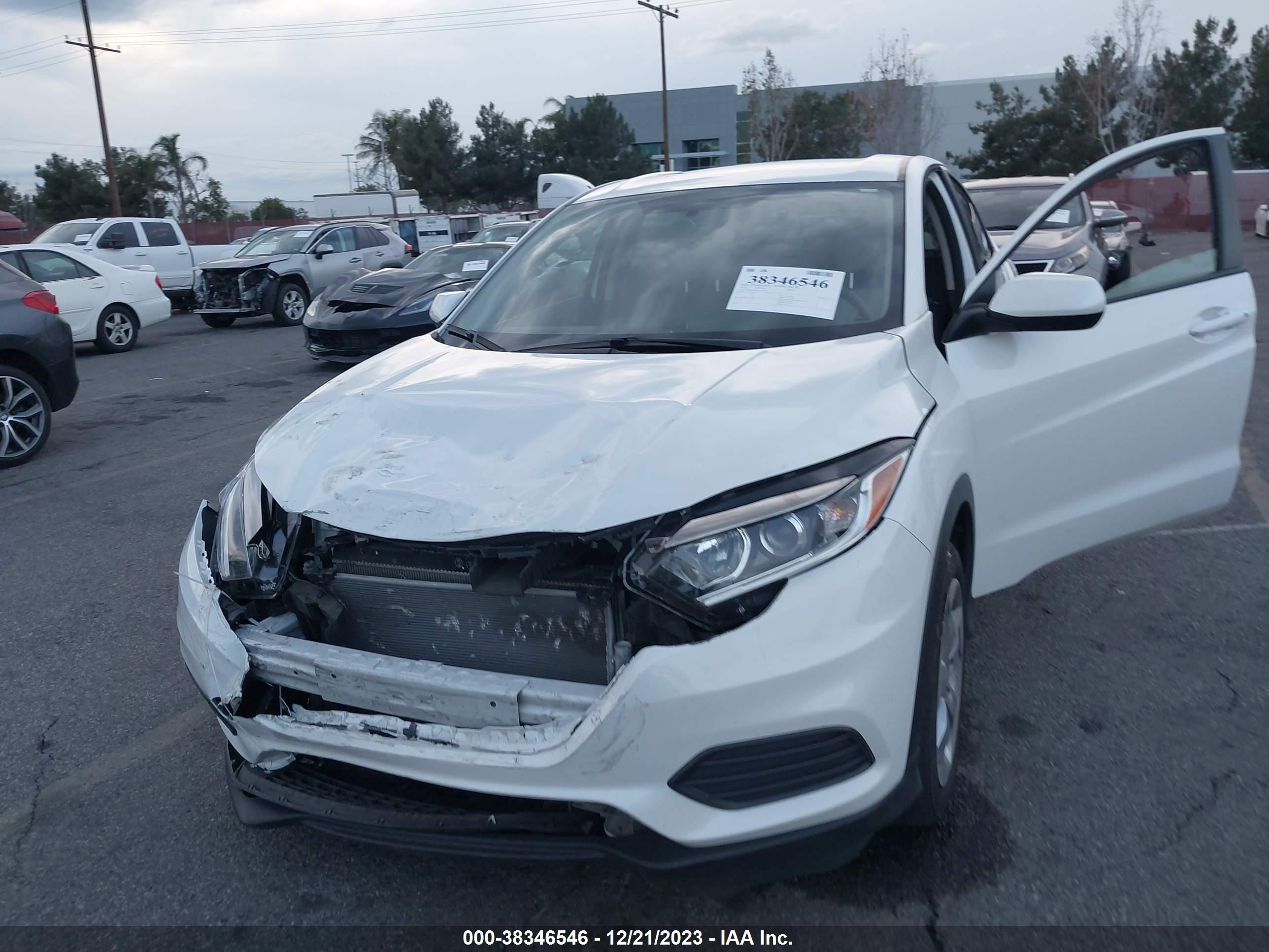 Photo 5 VIN: 3CZRU6H33NM718802 - HONDA HR-V 