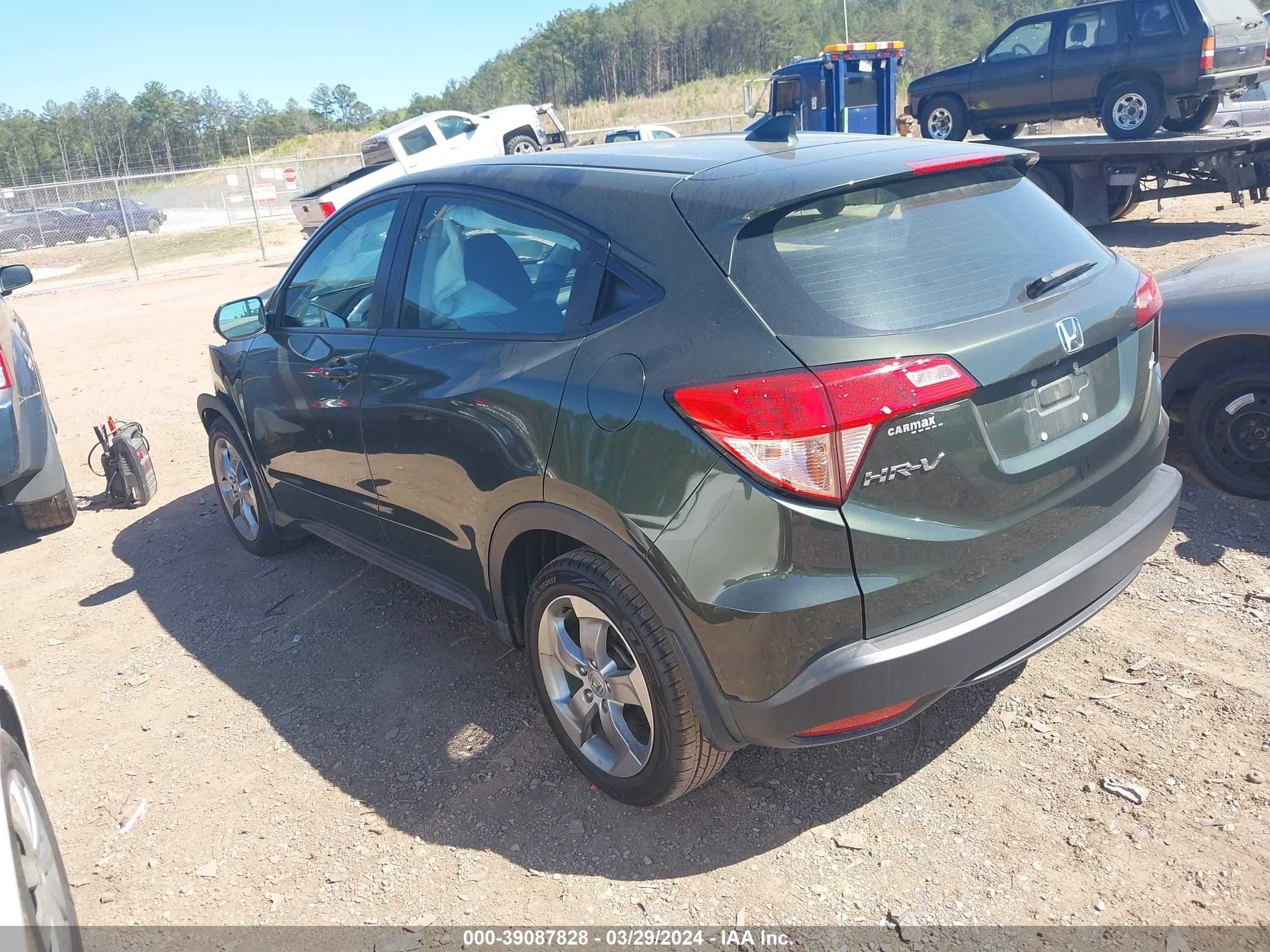 Photo 2 VIN: 3CZRU6H36JG724196 - HONDA HR-V 