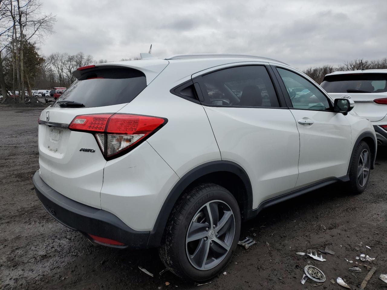 Photo 2 VIN: 3CZRU6H54NM747114 - HONDA HR-V 