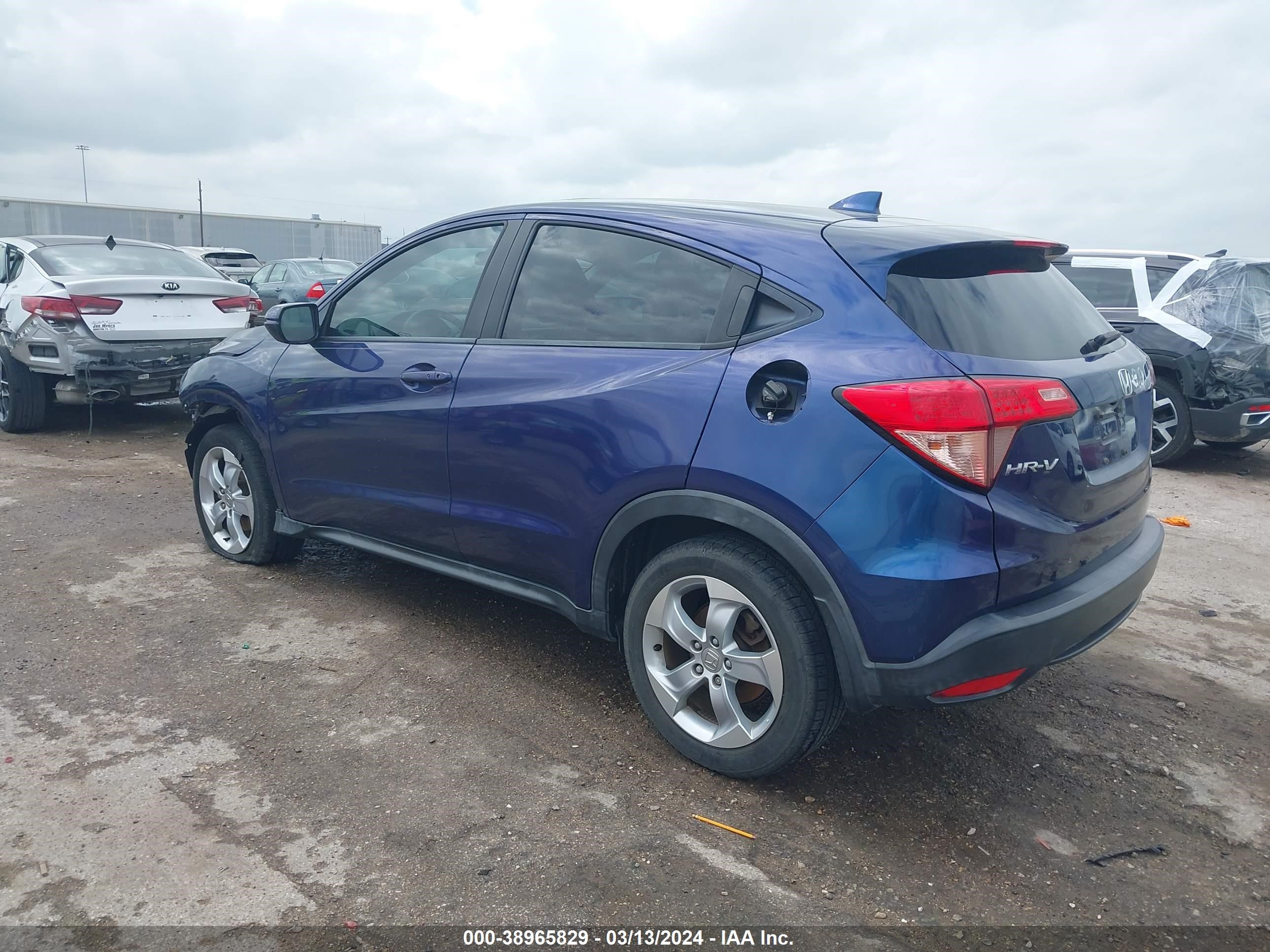 Photo 2 VIN: 3CZRU6H56GM732035 - HONDA HR-V 