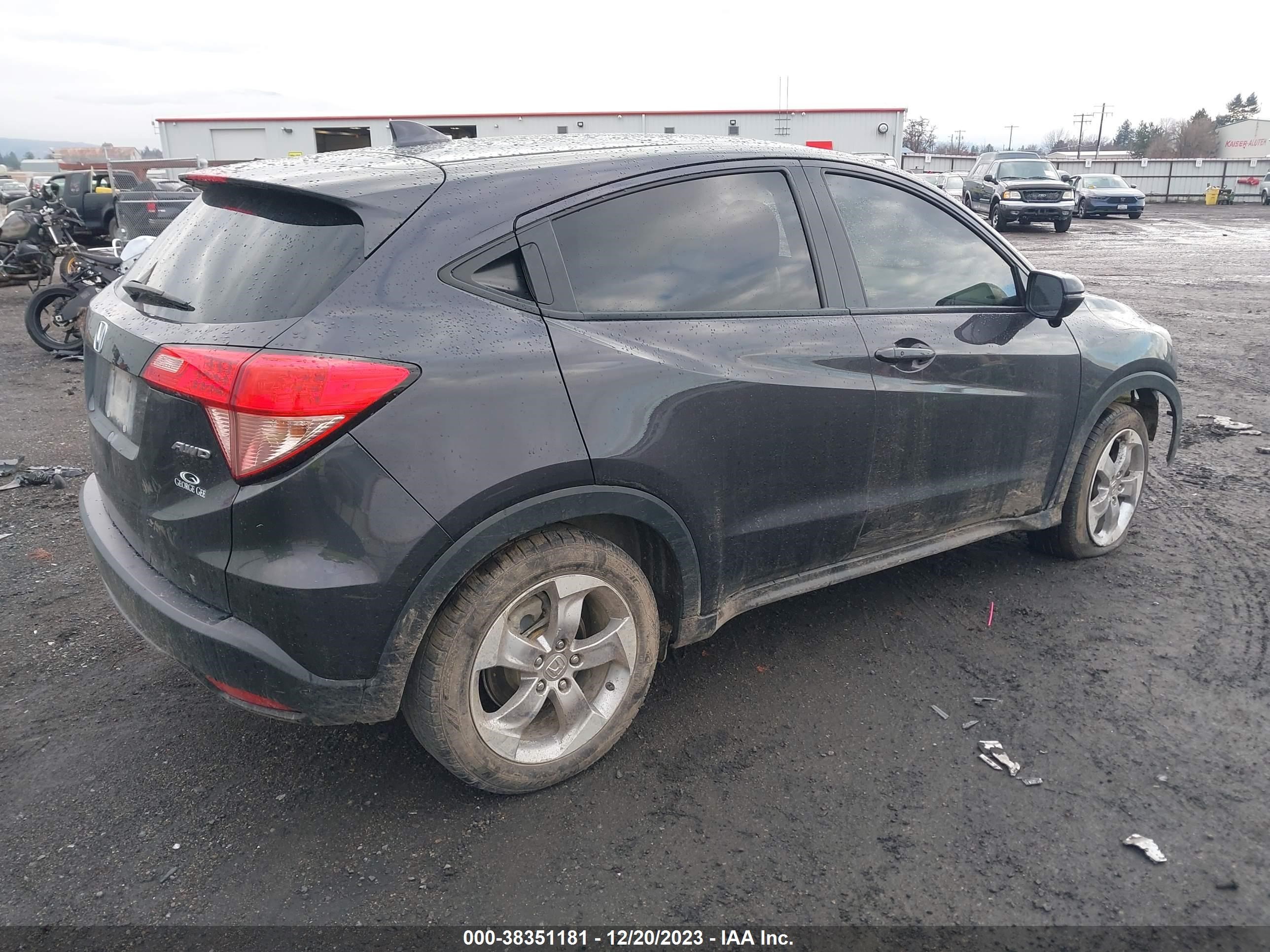 Photo 3 VIN: 3CZRU6H57HM714757 - HONDA HR-V 