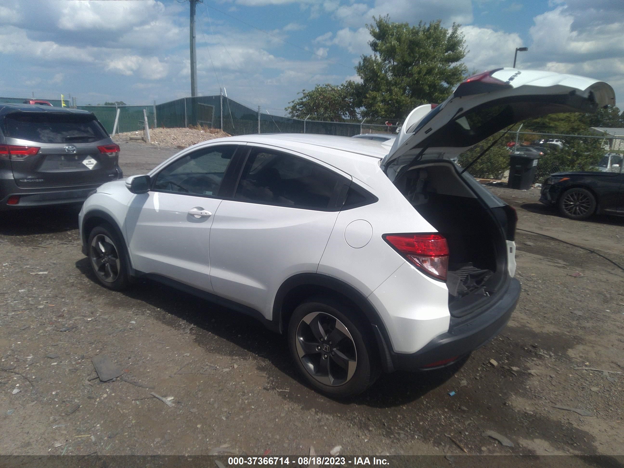 Photo 2 VIN: 3CZRU6H57JM721794 - HONDA HR-V 