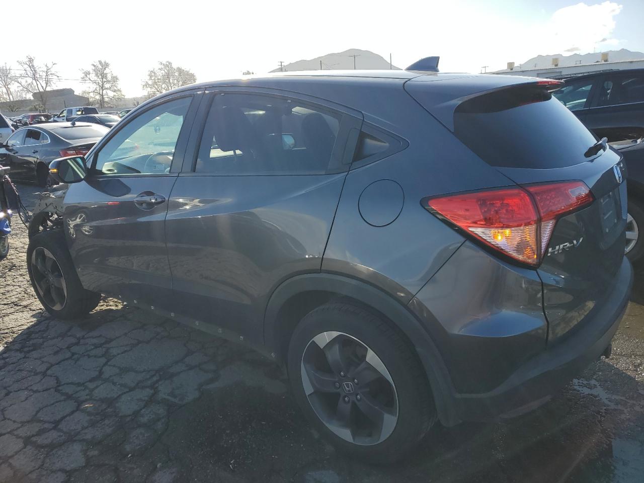 Photo 1 VIN: 3CZRU6H58JG723830 - HONDA HR-V 