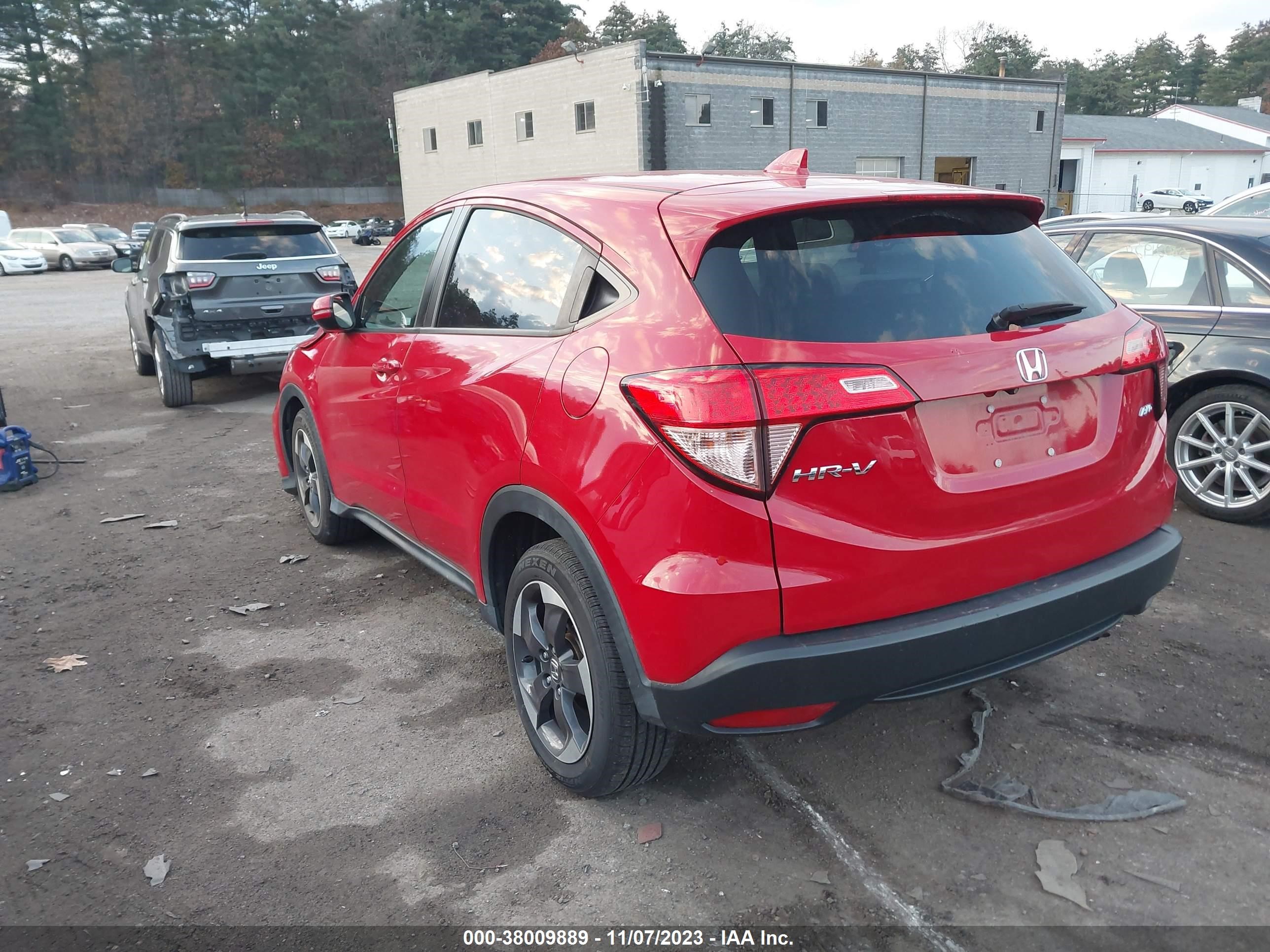 Photo 2 VIN: 3CZRU6H58JM709248 - HONDA HR-V 