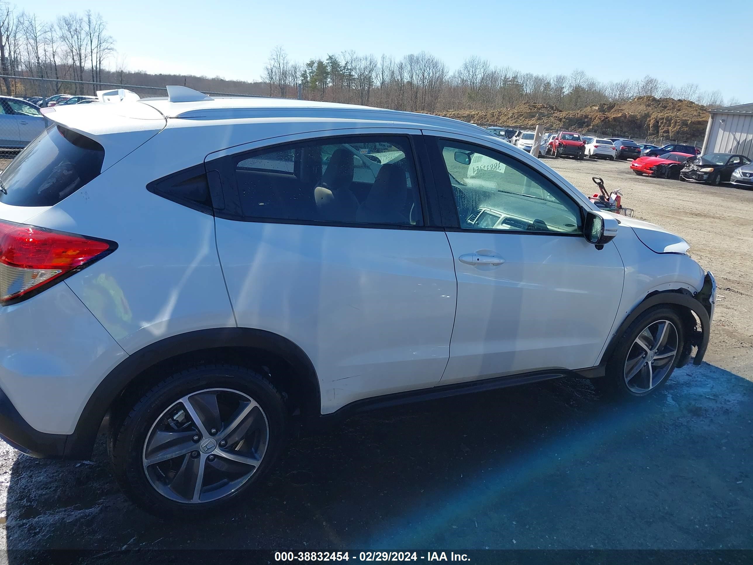 Photo 12 VIN: 3CZRU6H5XNM723187 - HONDA HR-V 