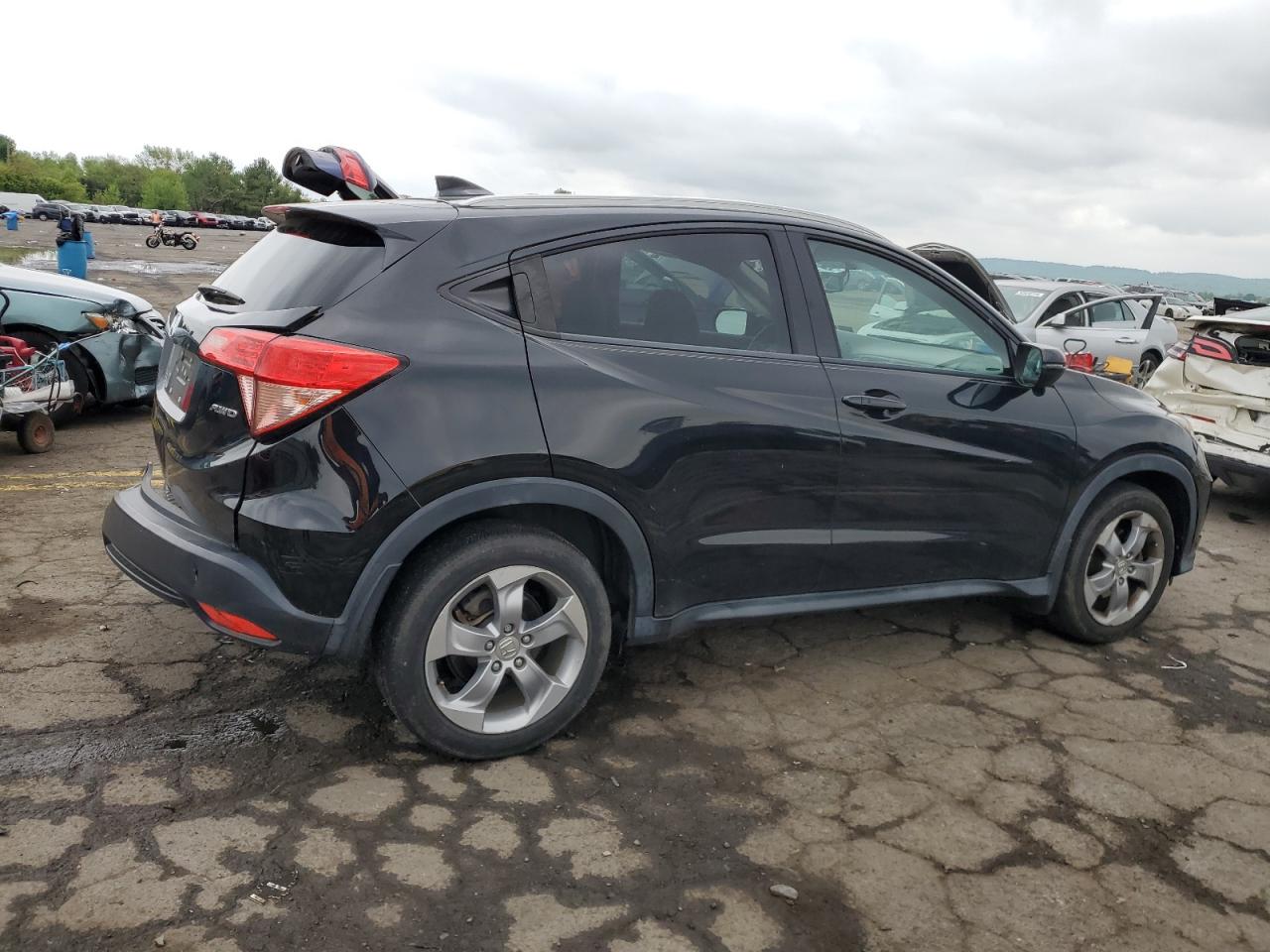 Photo 2 VIN: 3CZRU6H73HM707788 - HONDA HR-V 