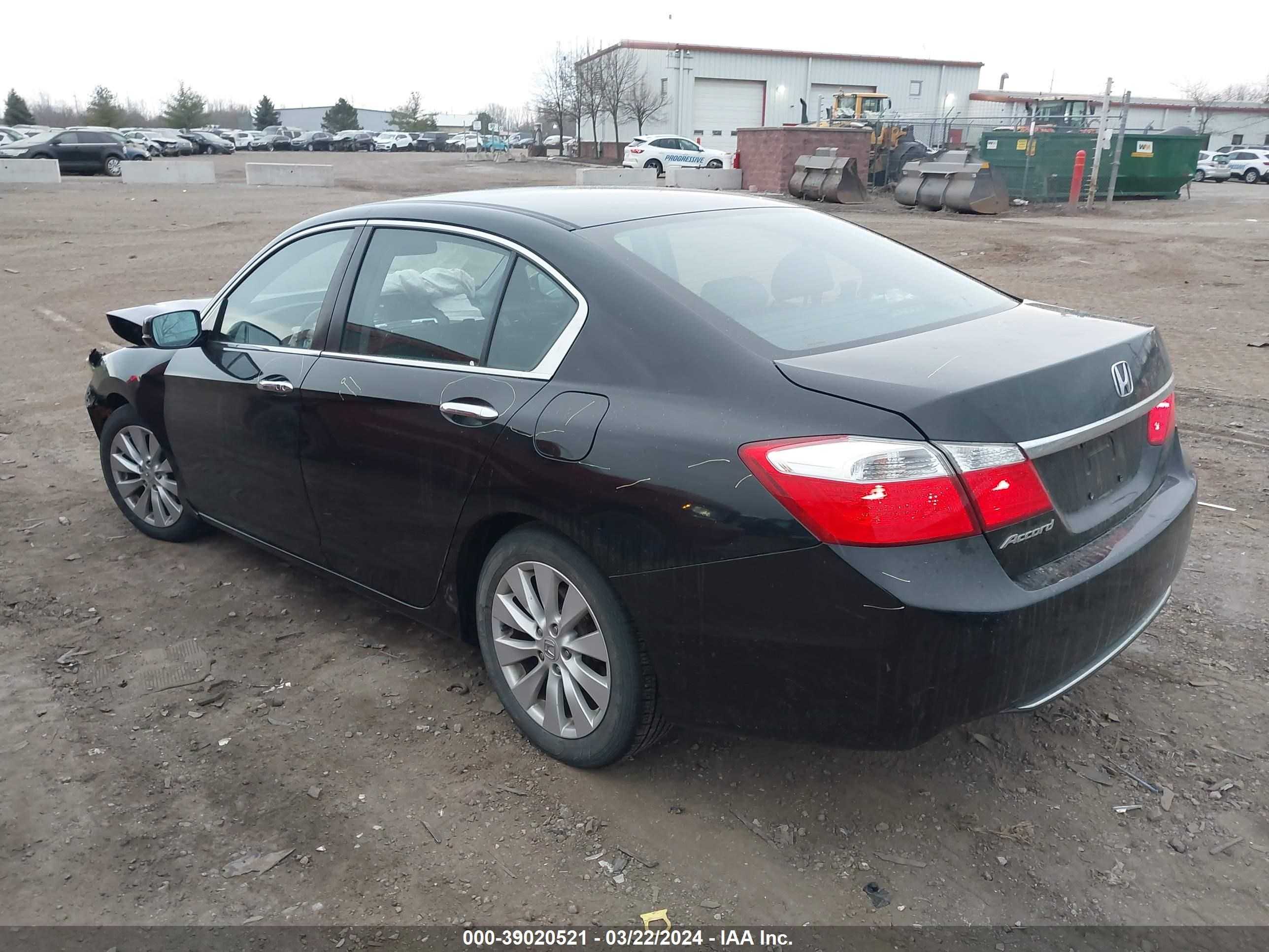 Photo 2 VIN: 3CZRU6H76GM737933 - HONDA ACCORD 