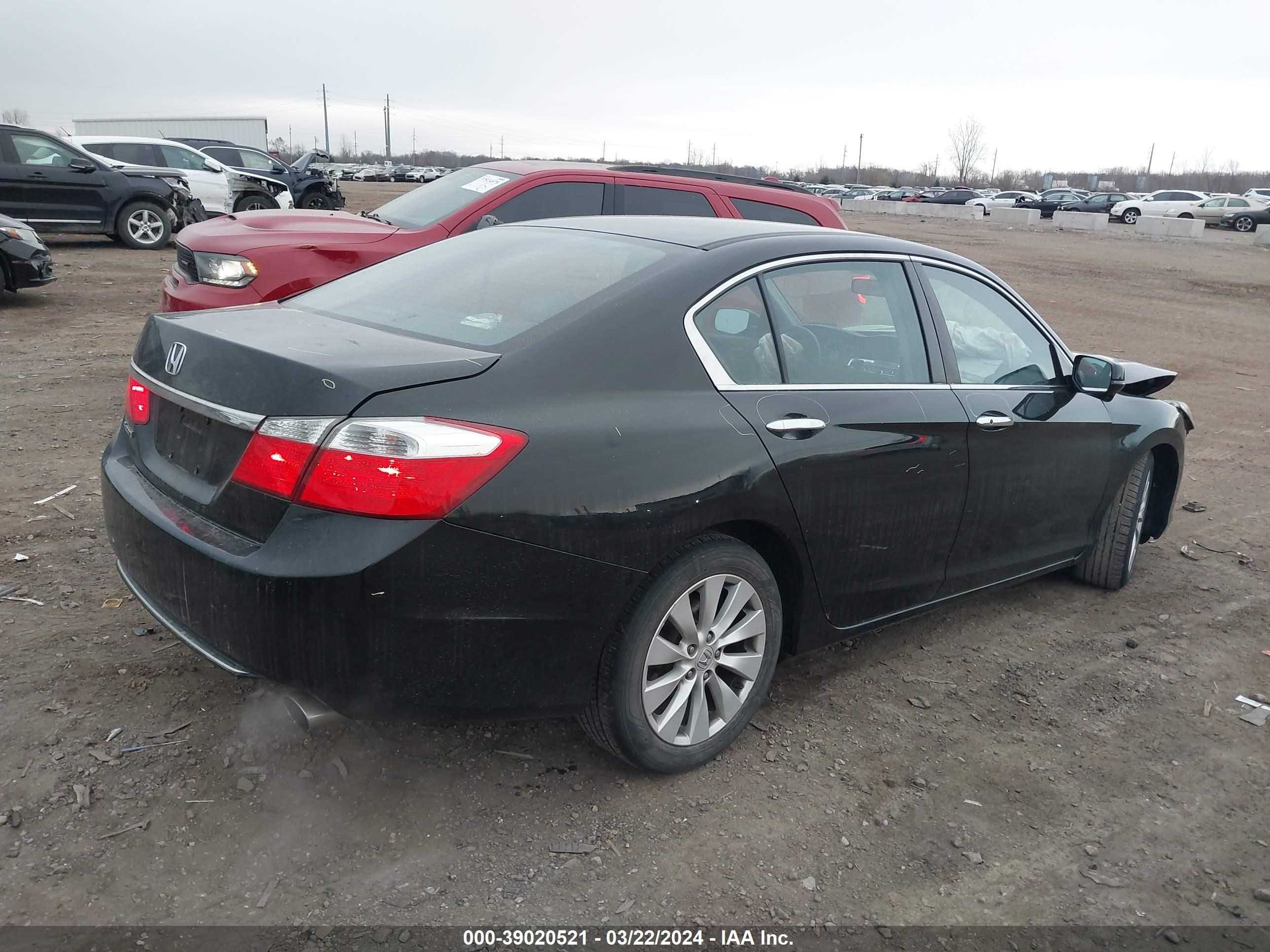 Photo 3 VIN: 3CZRU6H76GM737933 - HONDA ACCORD 