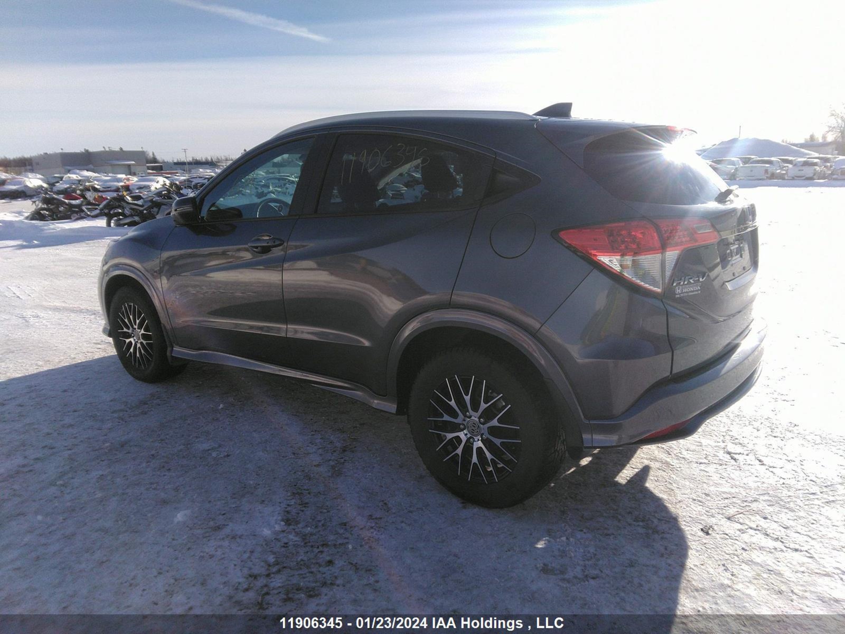 Photo 2 VIN: 3CZRU6H92NM100004 - HONDA HR-V 