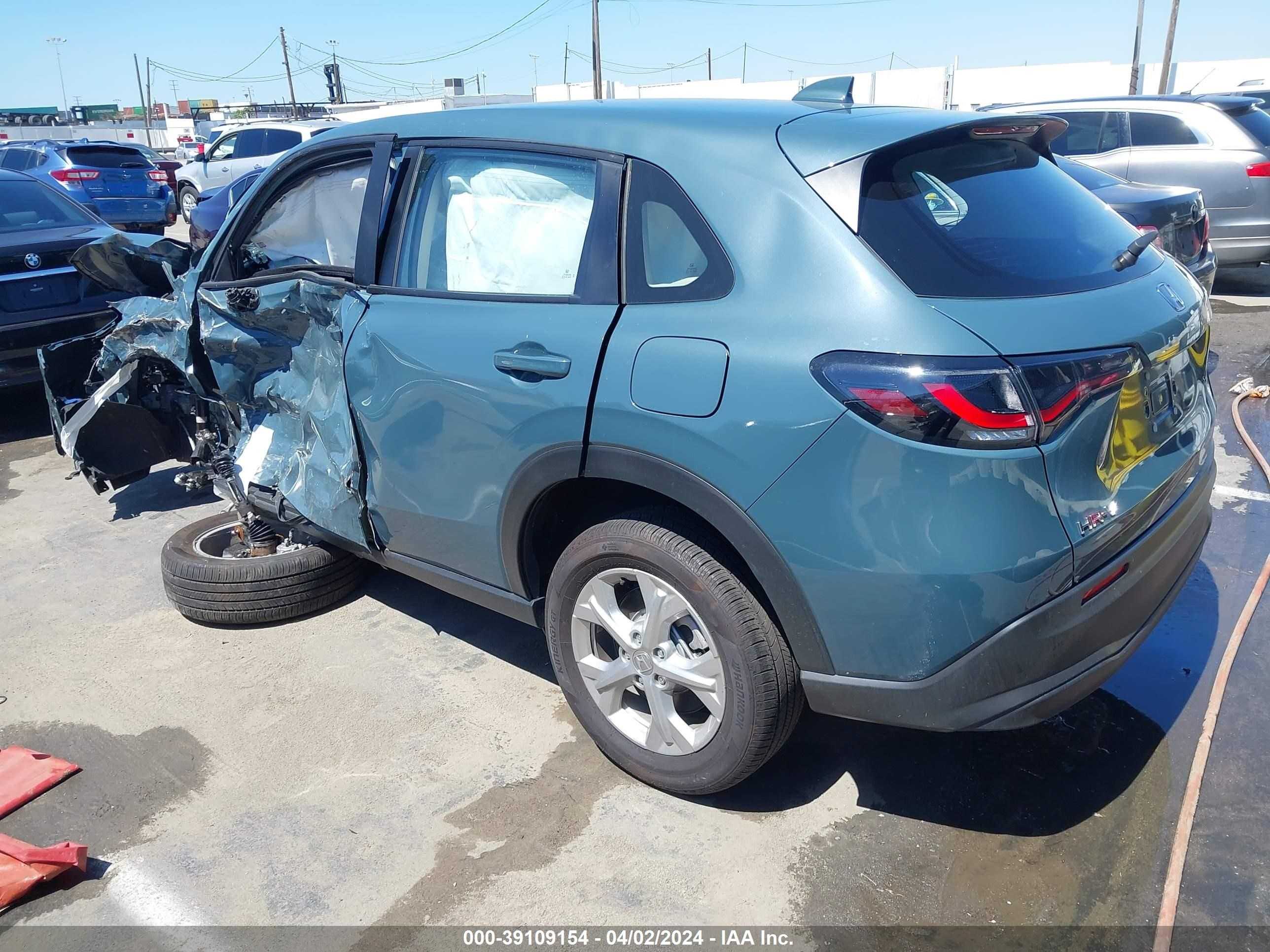 Photo 2 VIN: 3CZRZ1H33RM711732 - HONDA HR-V 