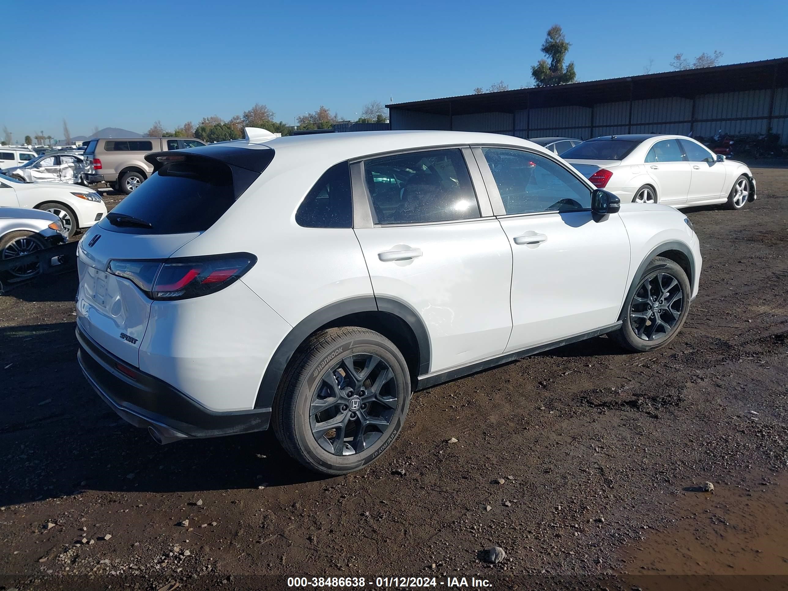 Photo 3 VIN: 3CZRZ1H58RM708214 - HONDA HR-V 