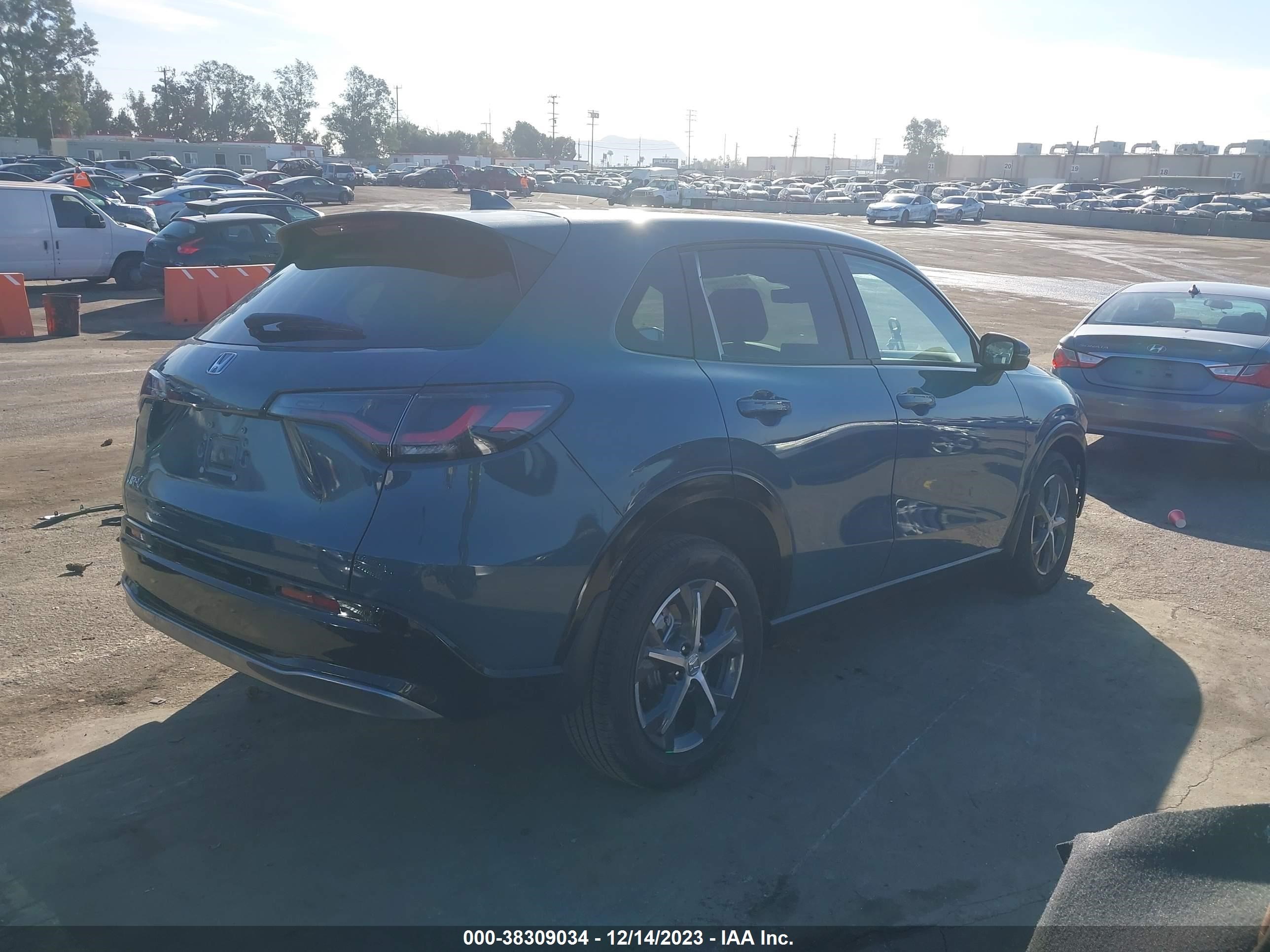 Photo 3 VIN: 3CZRZ1H71RM711506 - HONDA HR-V 