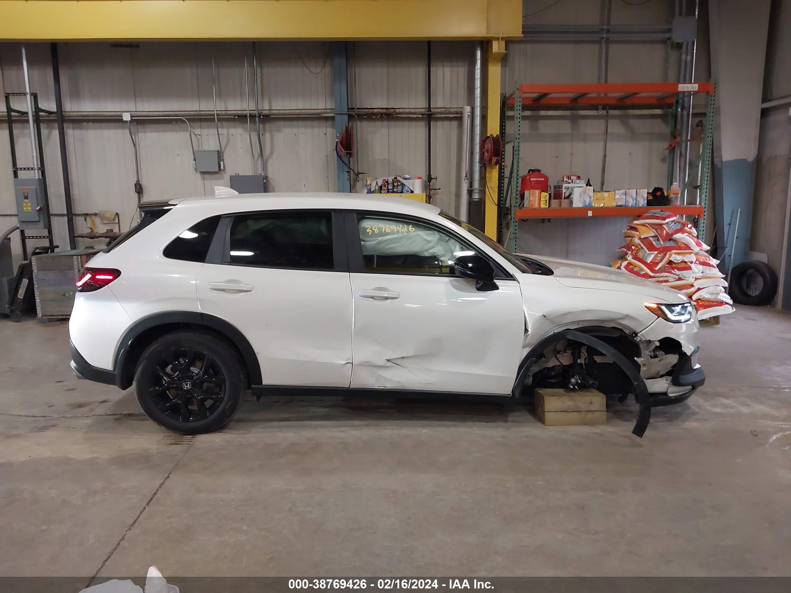 Photo 13 VIN: 3CZRZ2H50RM713154 - HONDA HR-V 