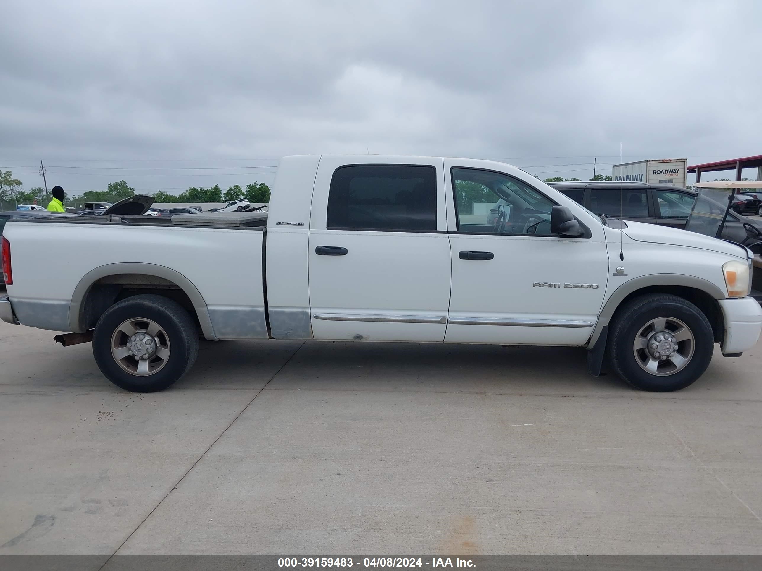 Photo 12 VIN: 3D3KR29C86G135553 - DODGE RAM 