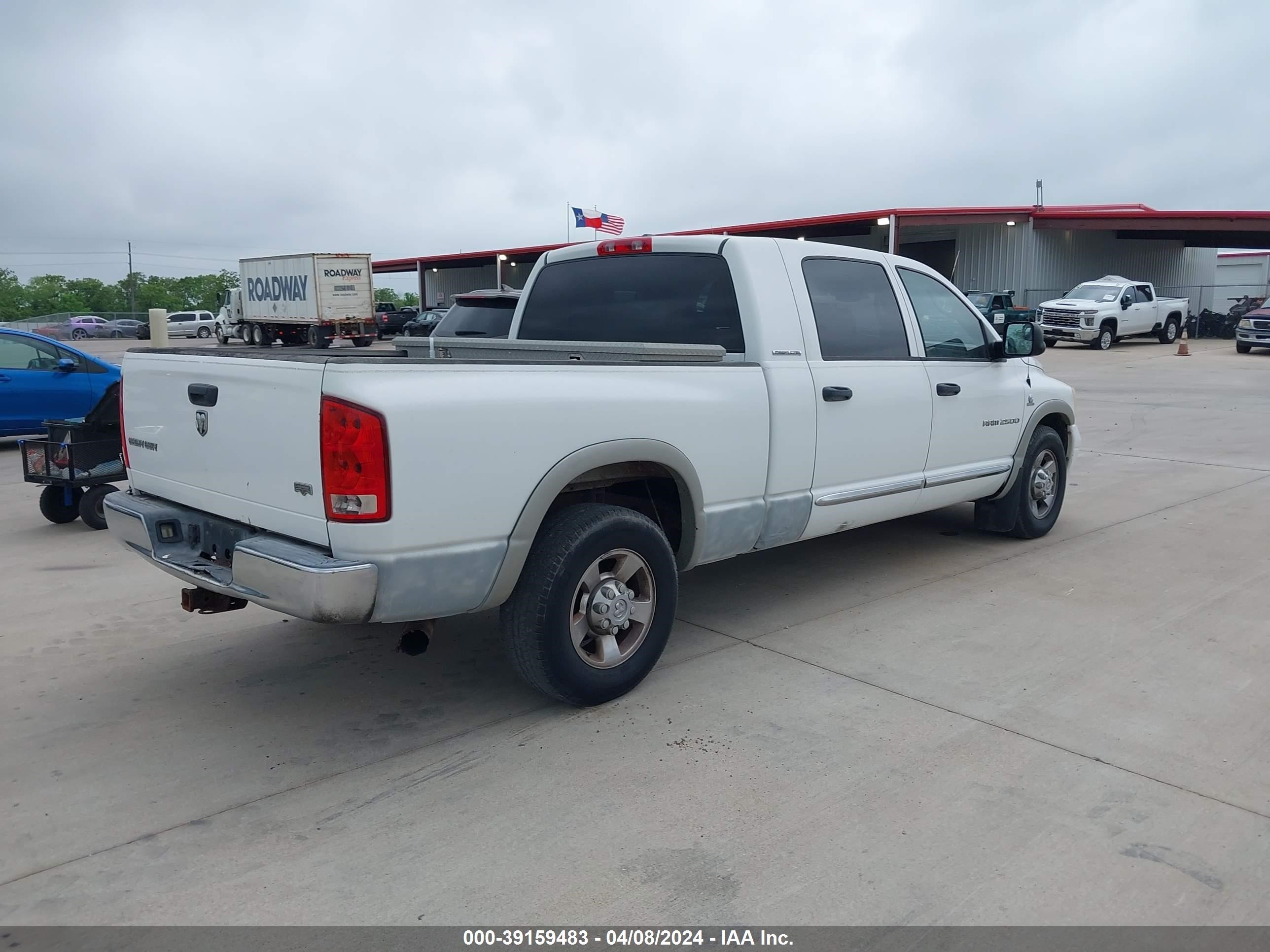 Photo 3 VIN: 3D3KR29C86G135553 - DODGE RAM 