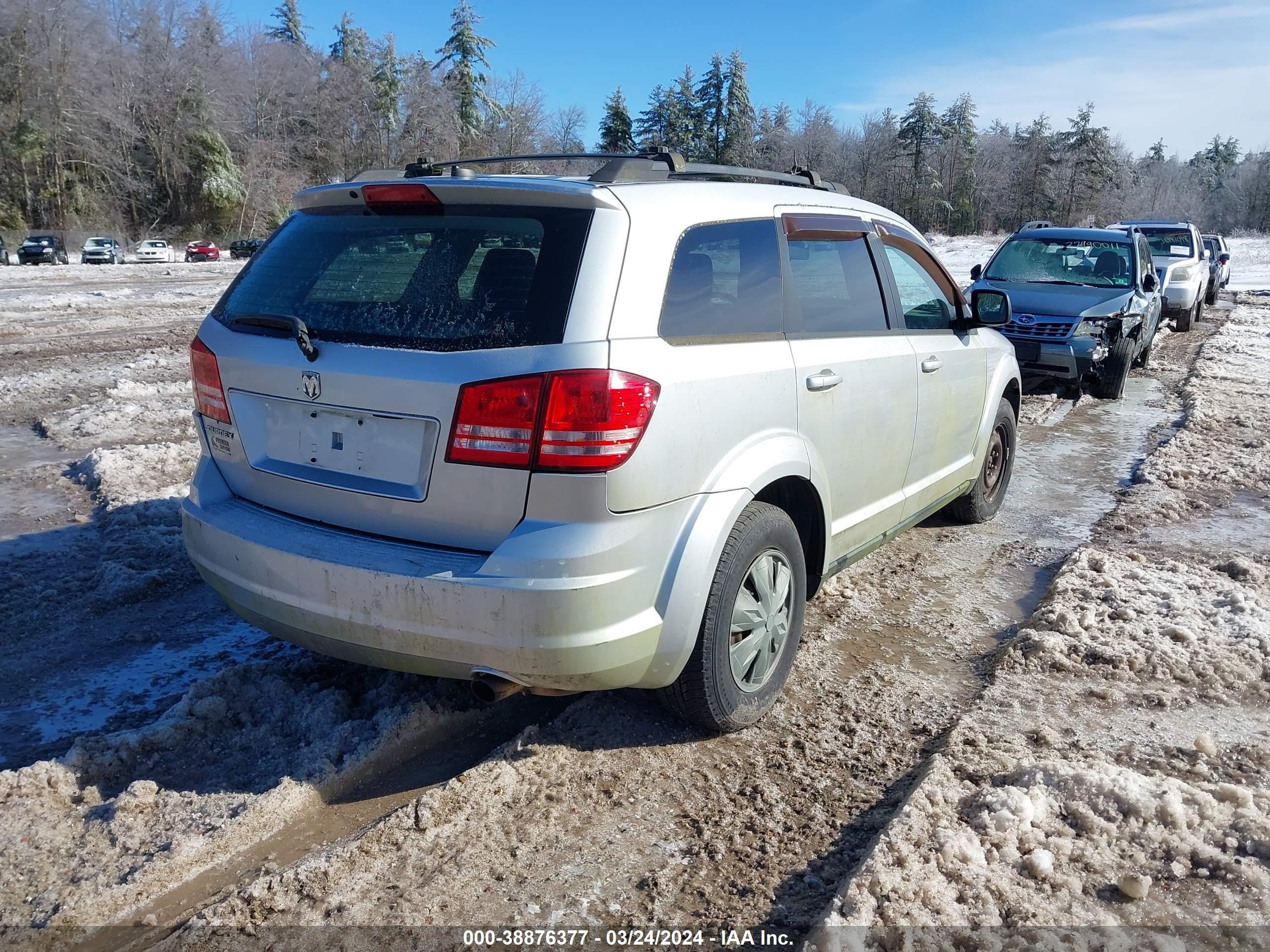 Photo 3 VIN: 3D4GG47B69T138590 - DODGE JOURNEY 