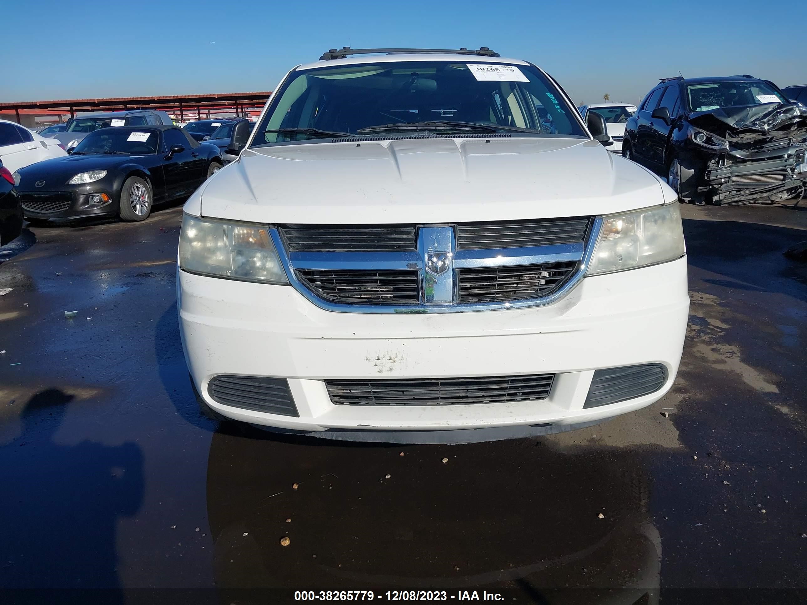 Photo 11 VIN: 3D4GG47BX9T166294 - DODGE JOURNEY 