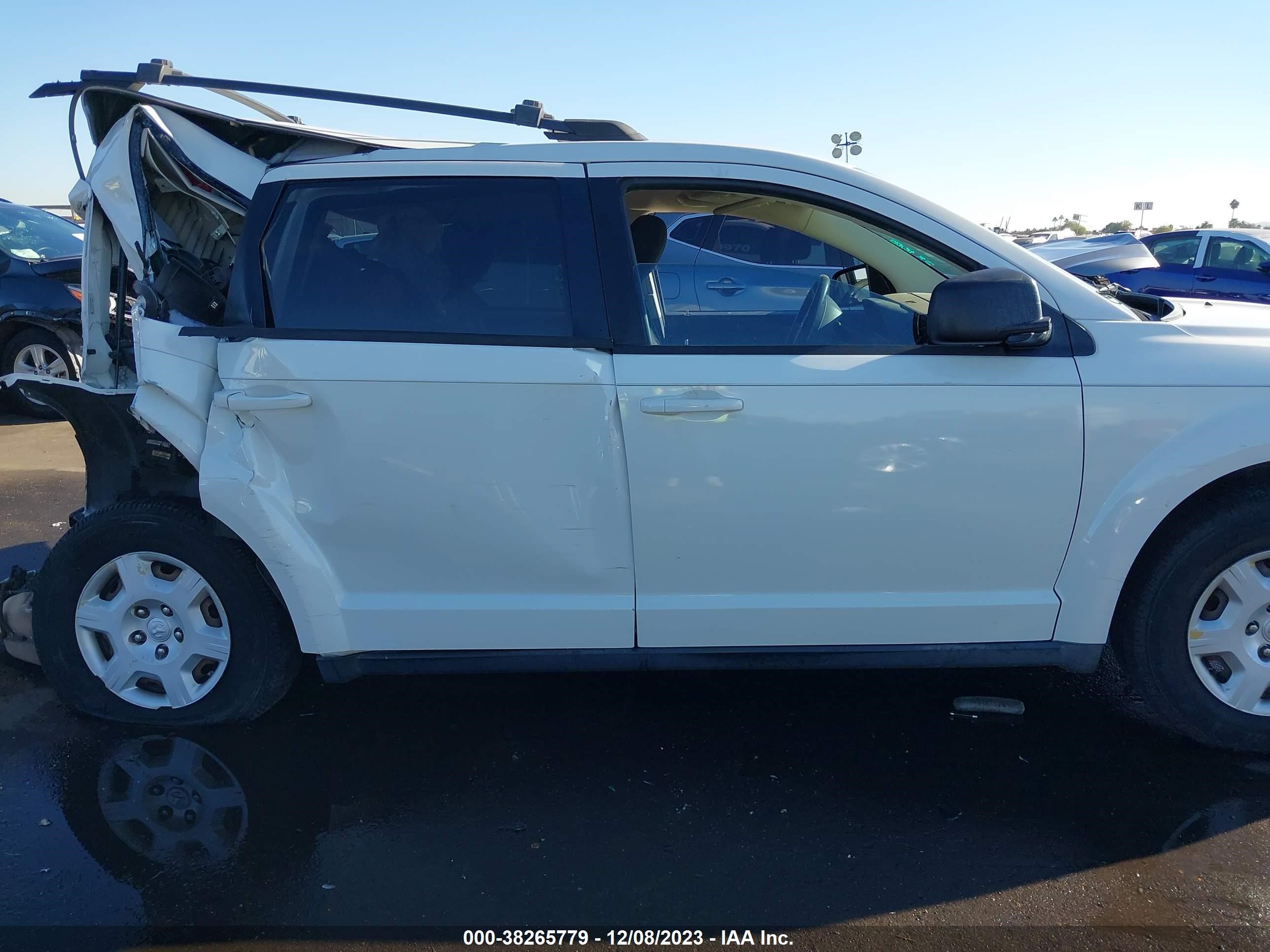 Photo 12 VIN: 3D4GG47BX9T166294 - DODGE JOURNEY 