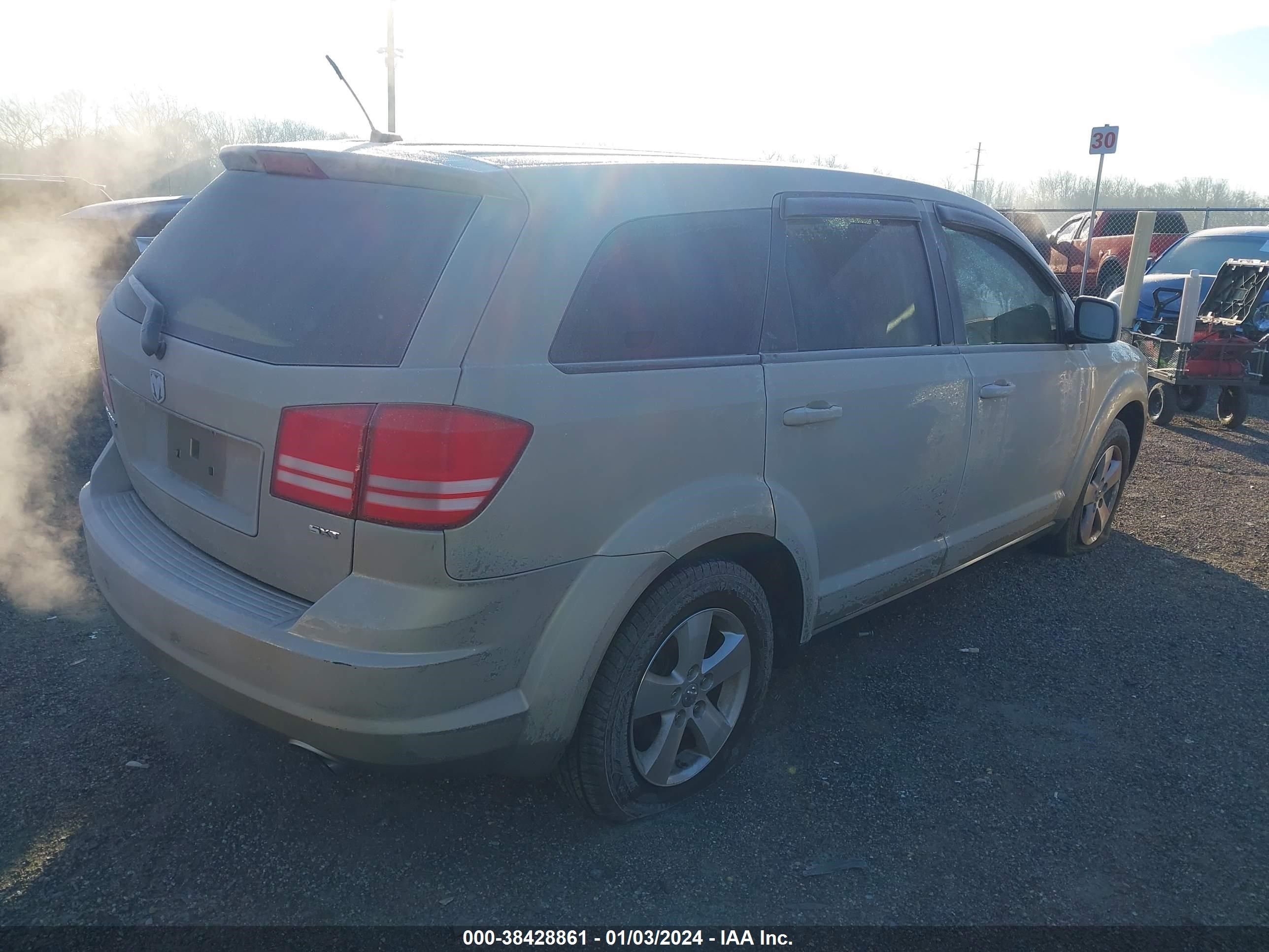 Photo 3 VIN: 3D4GG57V09T159158 - DODGE JOURNEY 