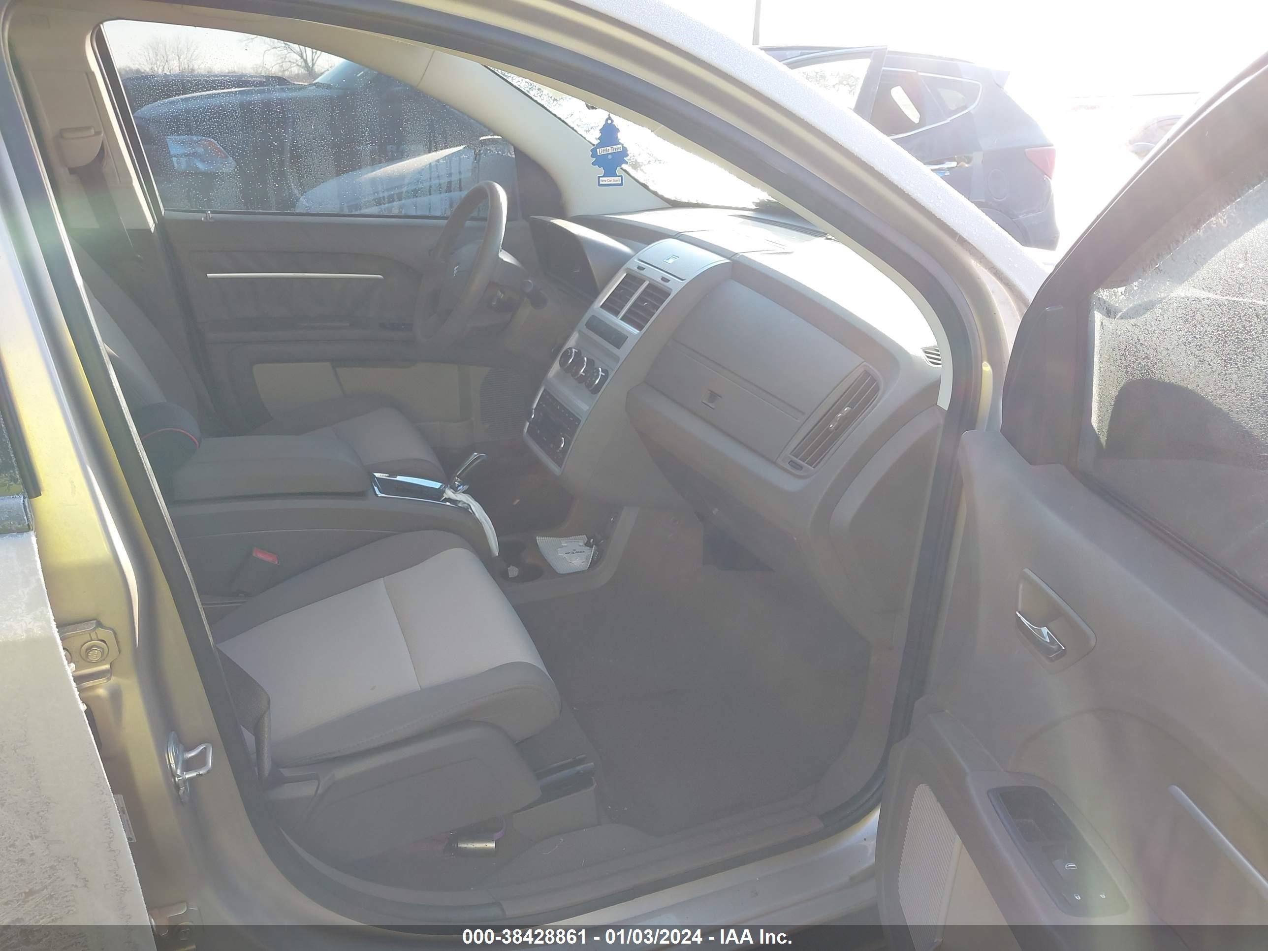 Photo 4 VIN: 3D4GG57V09T159158 - DODGE JOURNEY 