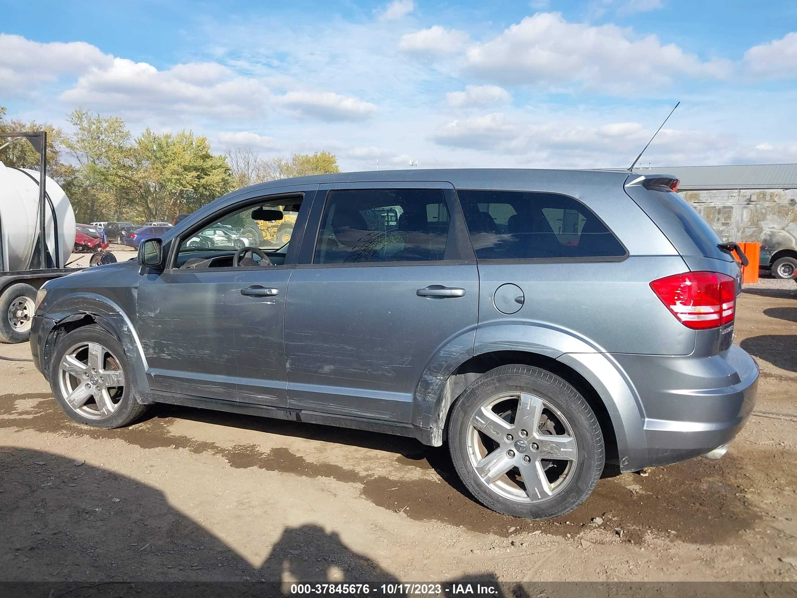 Photo 13 VIN: 3D4GG57V09T181158 - DODGE JOURNEY 