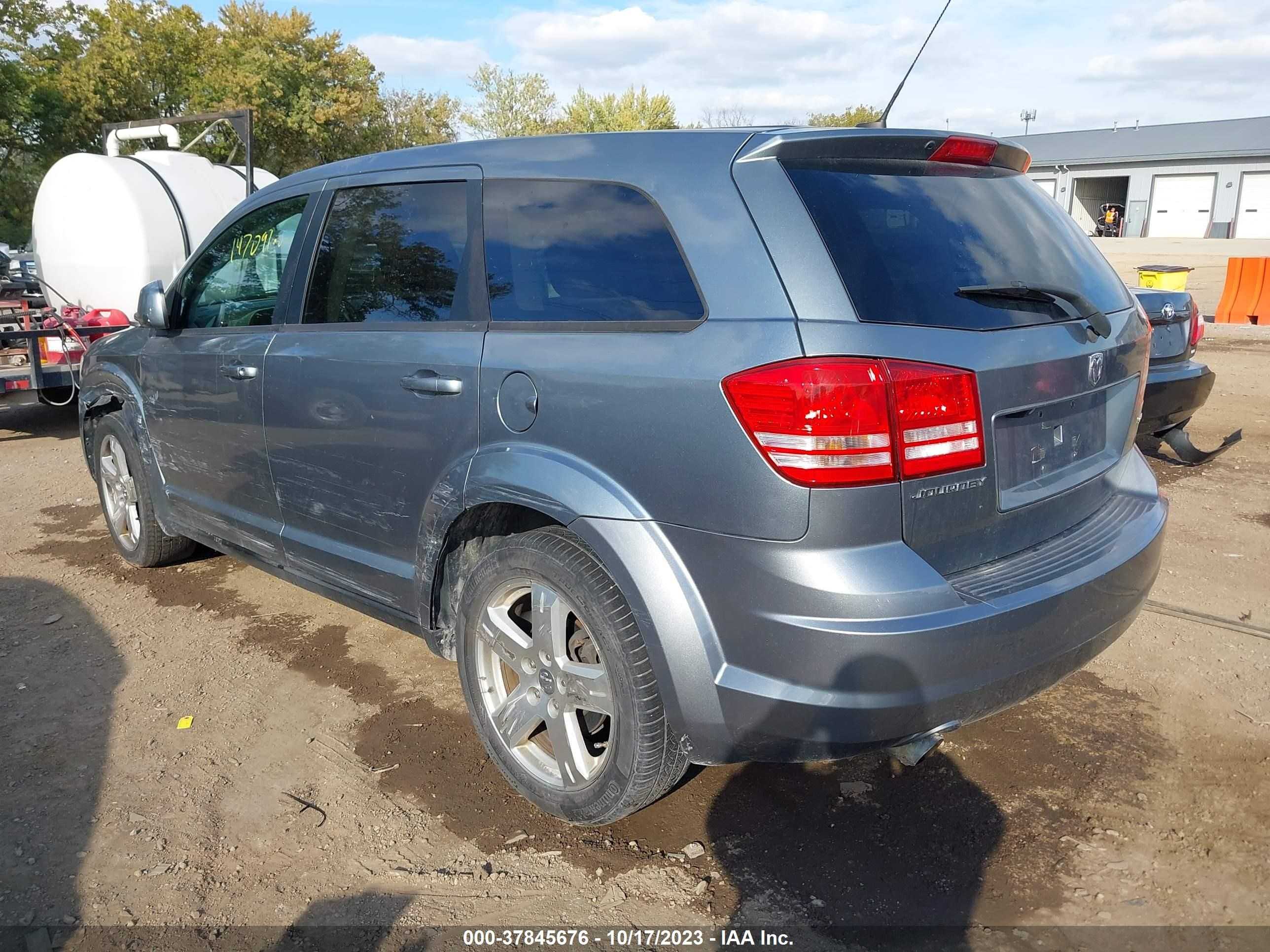 Photo 2 VIN: 3D4GG57V09T181158 - DODGE JOURNEY 