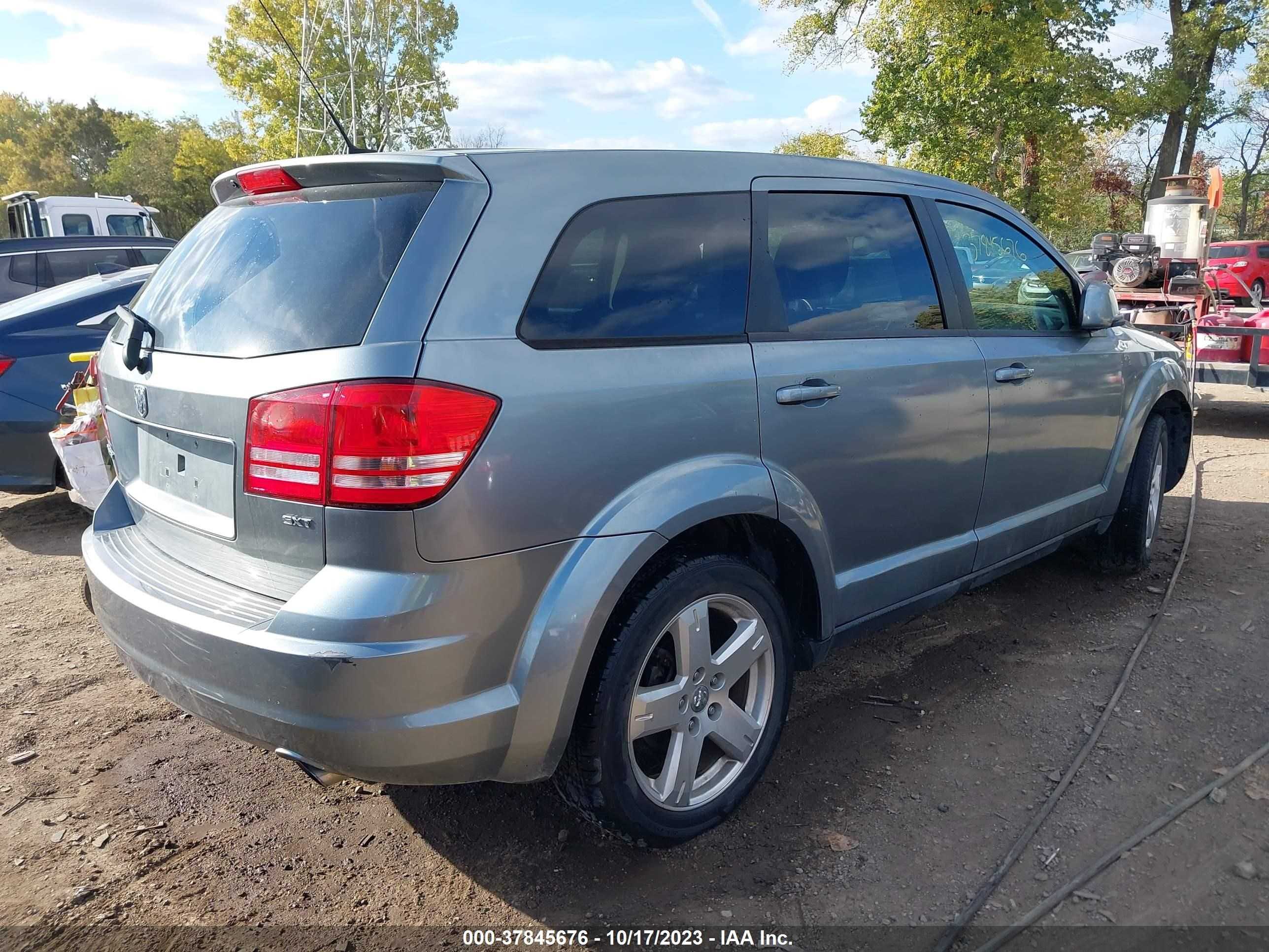 Photo 3 VIN: 3D4GG57V09T181158 - DODGE JOURNEY 