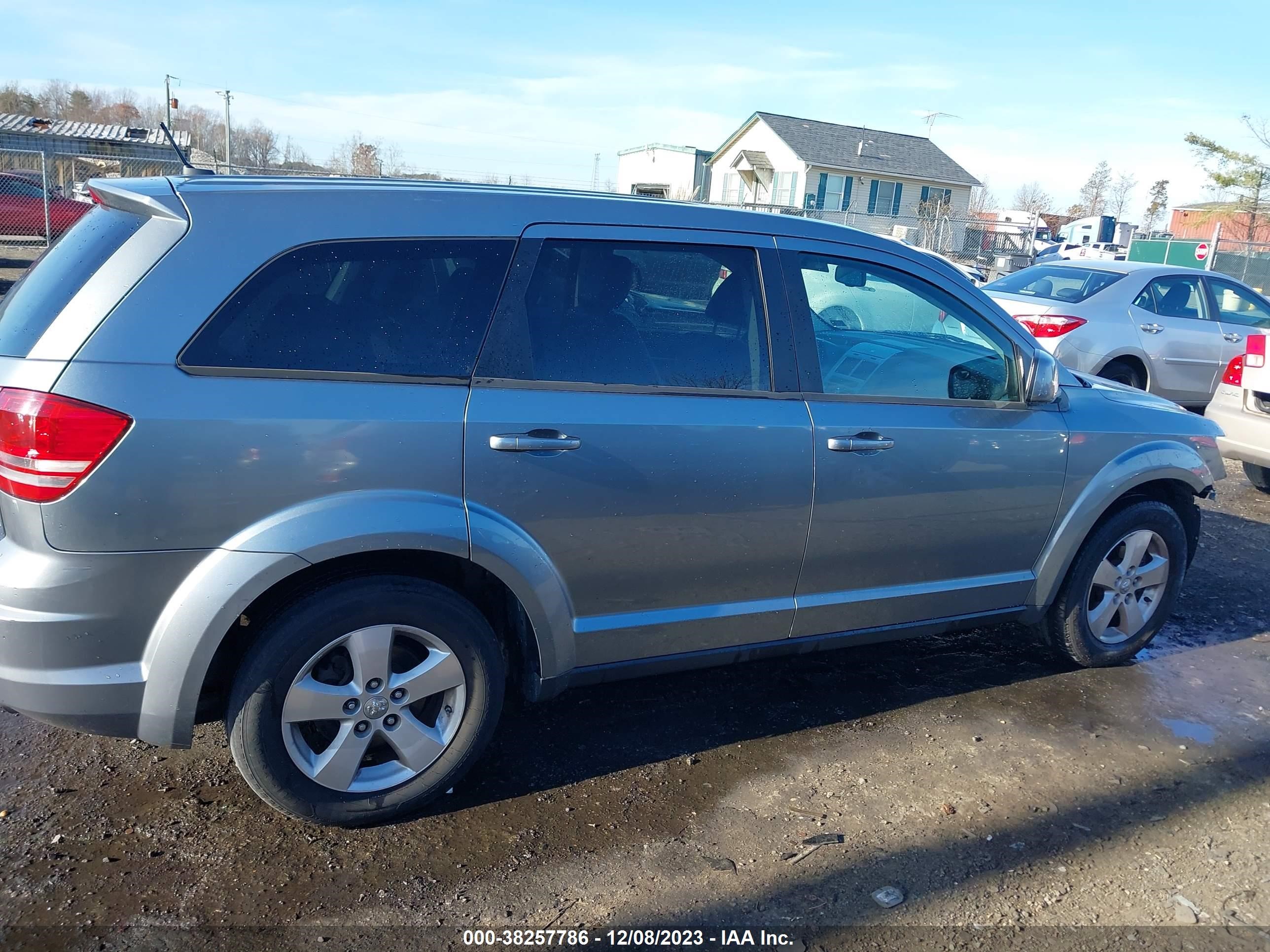 Photo 13 VIN: 3D4GG57V29T231154 - DODGE JOURNEY 