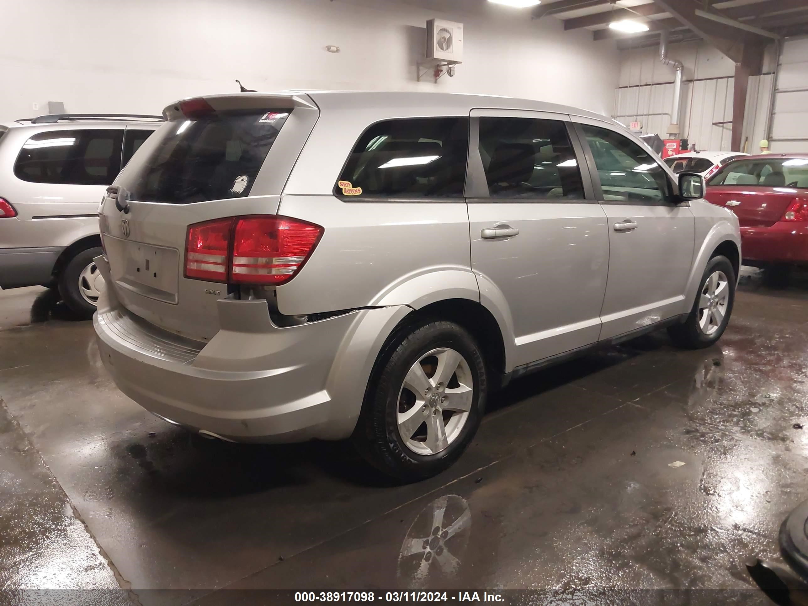 Photo 3 VIN: 3D4GG57V29T239092 - DODGE JOURNEY 