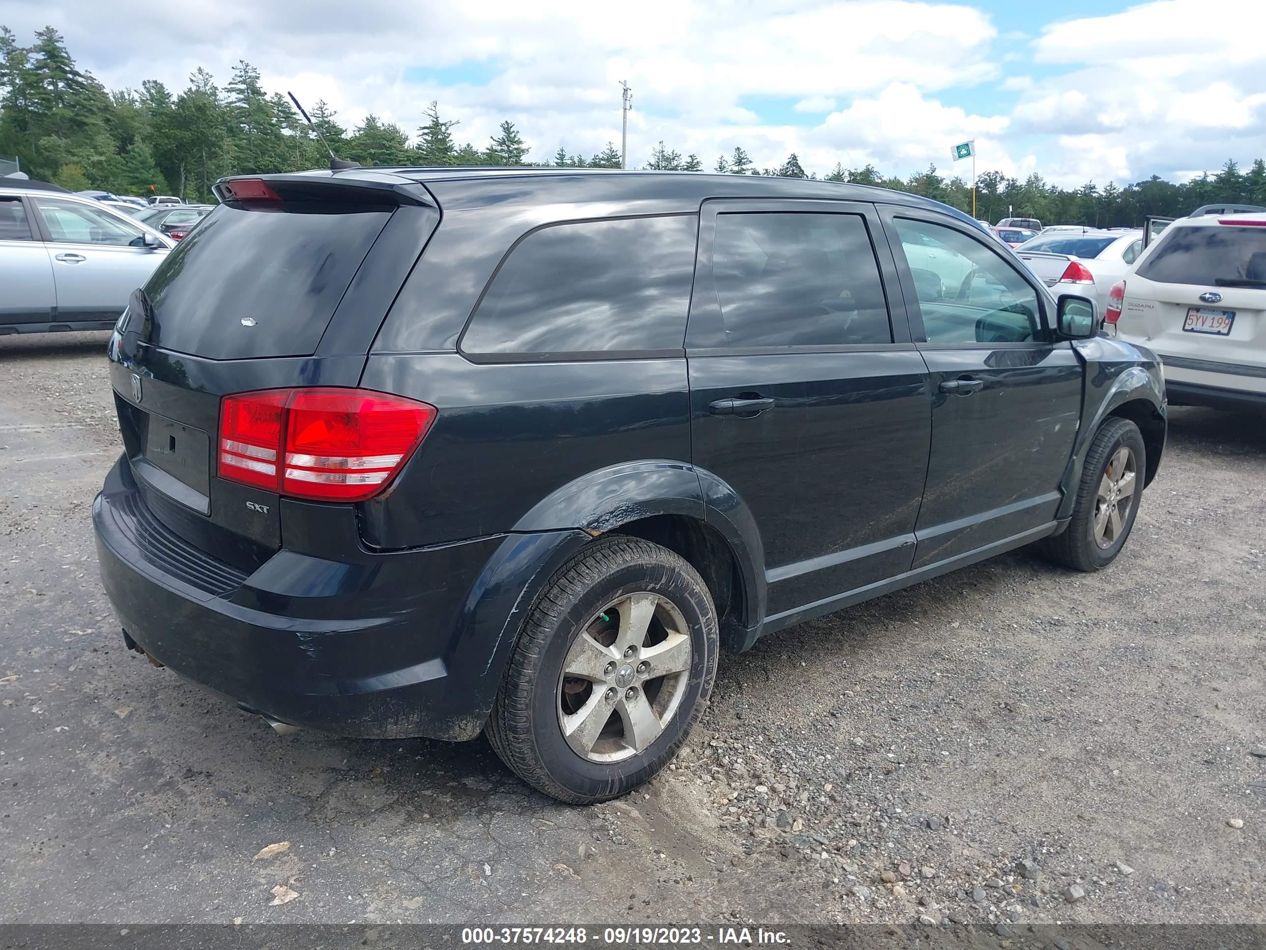 Photo 3 VIN: 3D4GG57V39T205033 - DODGE JOURNEY 