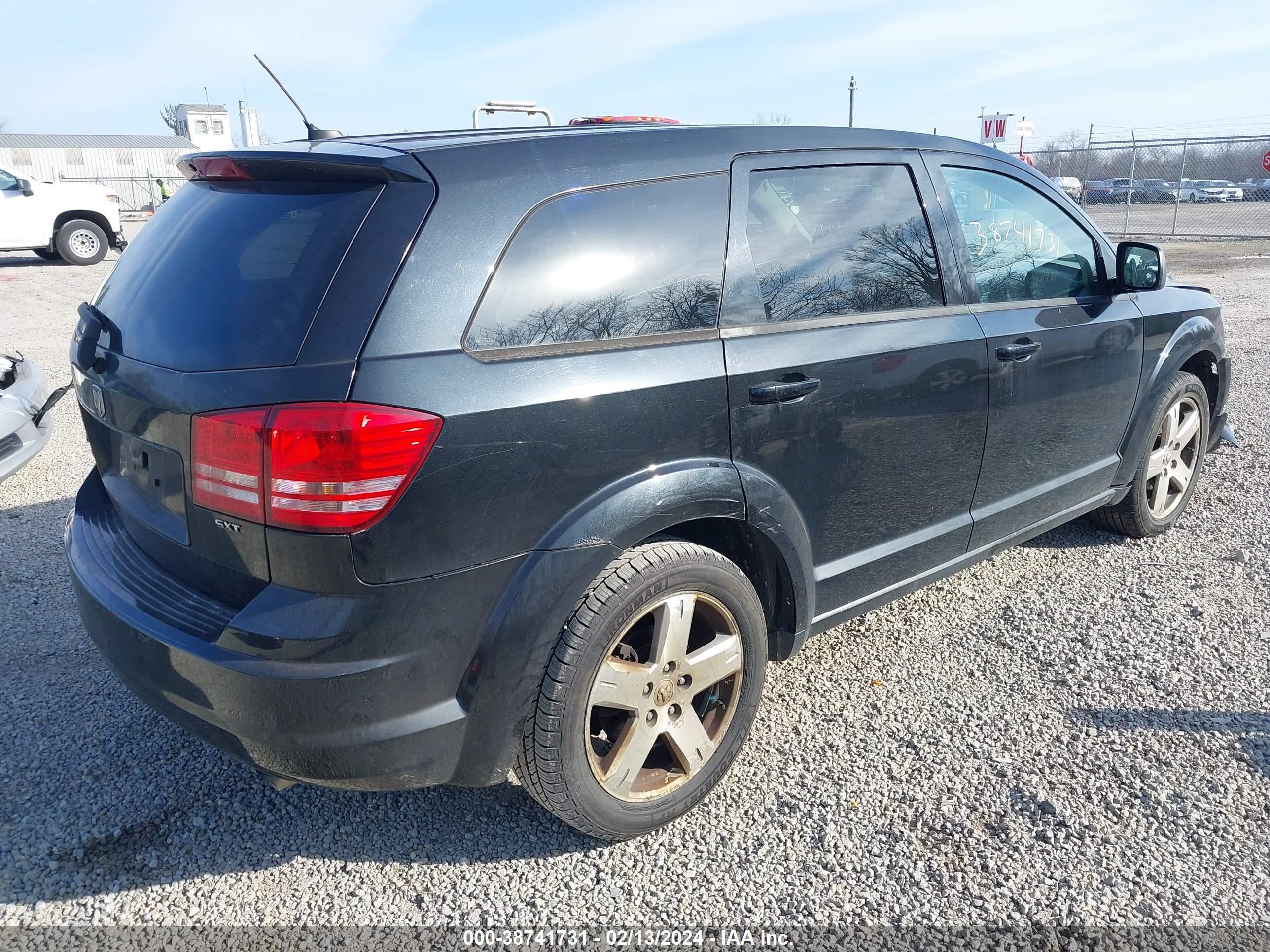 Photo 3 VIN: 3D4GG57V69T181553 - DODGE JOURNEY 