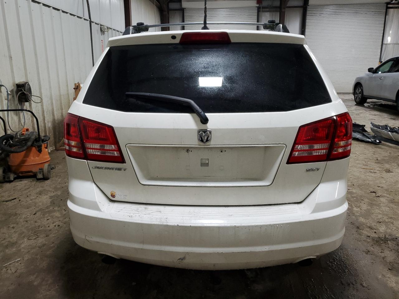 Photo 5 VIN: 3D4GG57V89T146674 - DODGE JOURNEY 