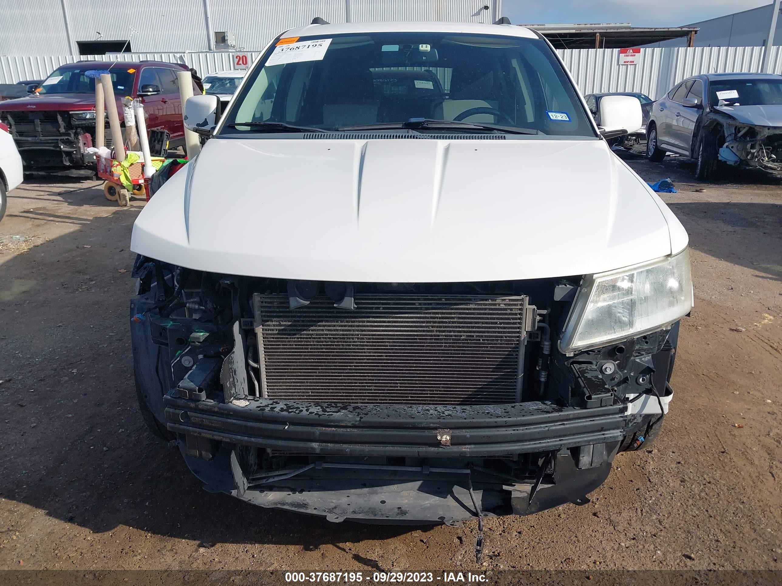 Photo 12 VIN: 3D4GG57V99T134095 - DODGE JOURNEY 