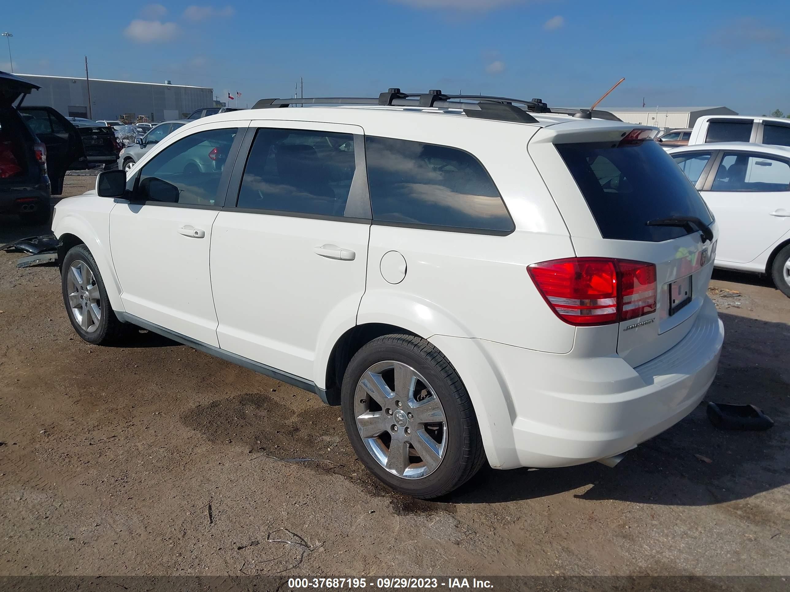 Photo 2 VIN: 3D4GG57V99T134095 - DODGE JOURNEY 