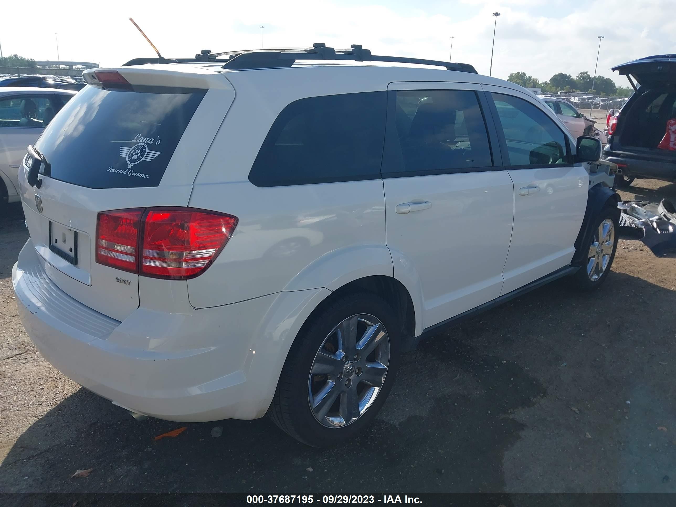 Photo 3 VIN: 3D4GG57V99T134095 - DODGE JOURNEY 