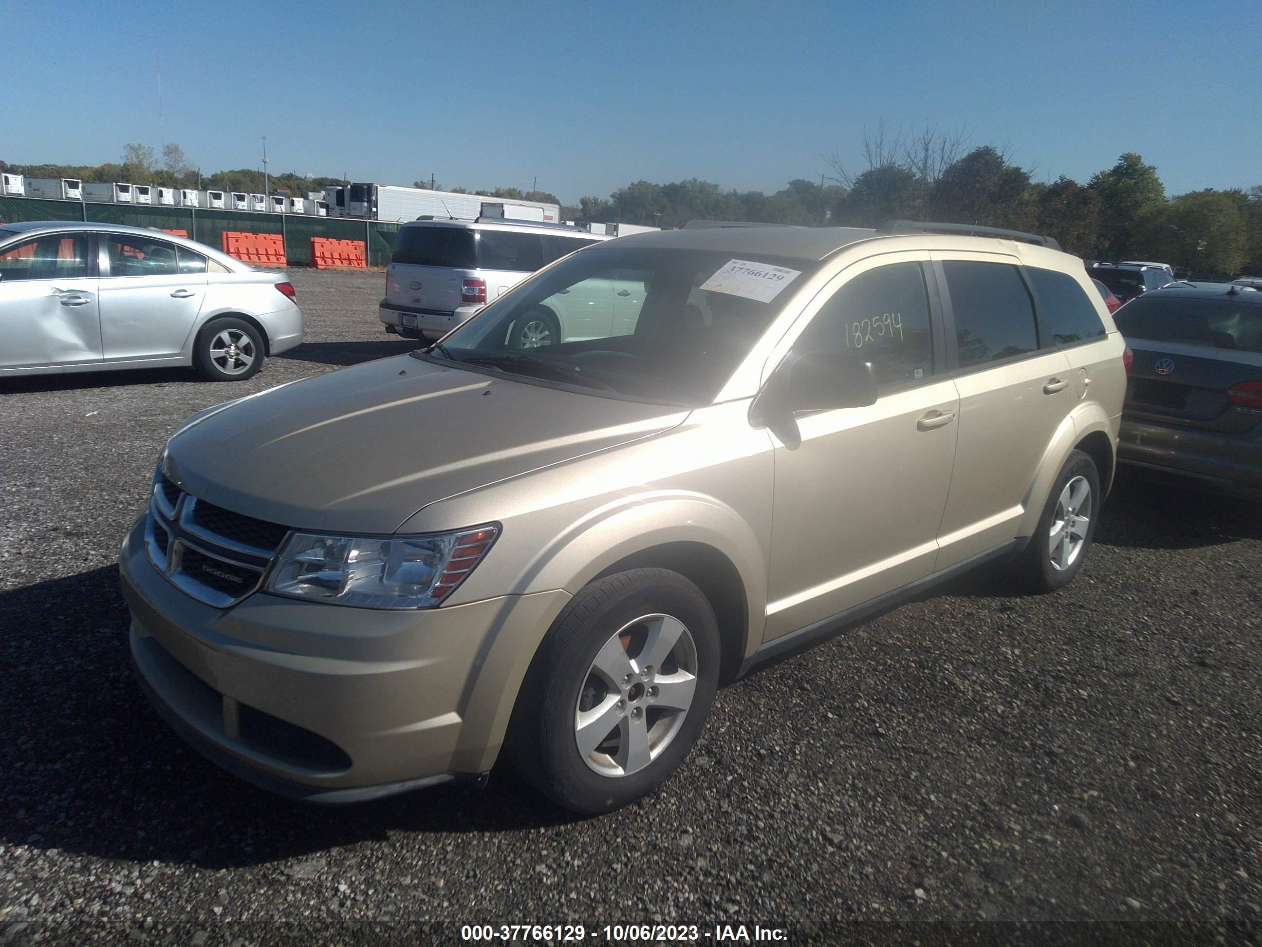 Photo 1 VIN: 3D4PG4FB0BT561849 - DODGE JOURNEY 