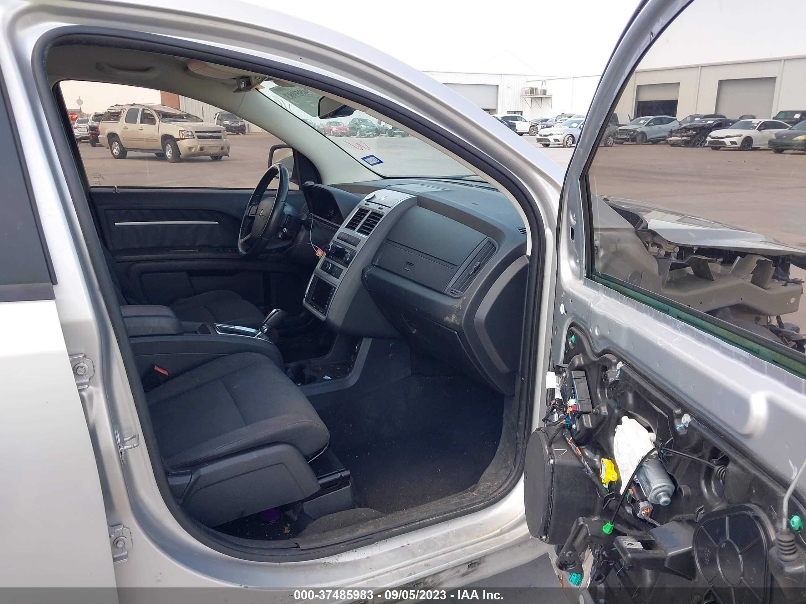 Photo 4 VIN: 3D4PG5FV5AT209395 - DODGE JOURNEY 