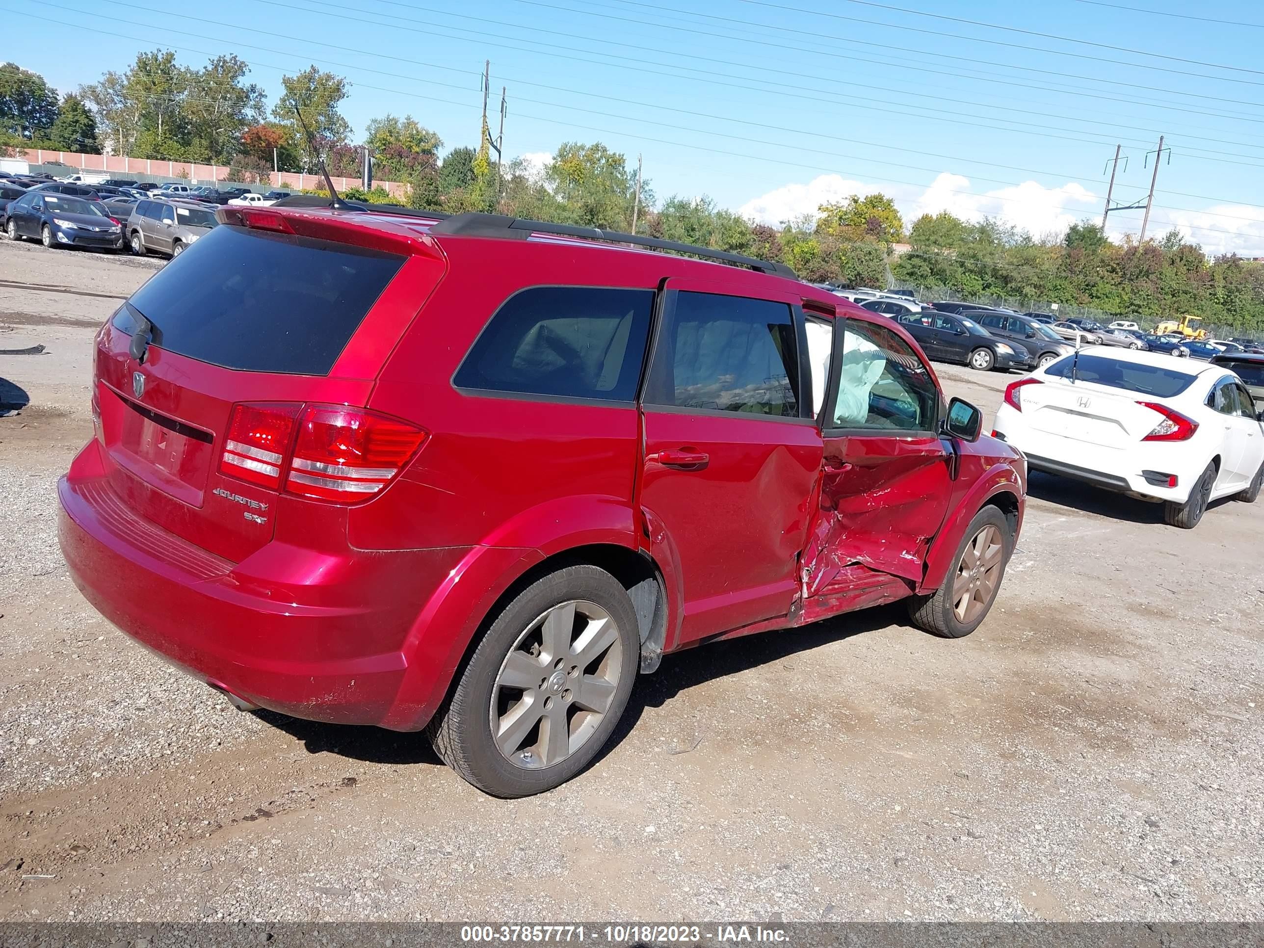 Photo 3 VIN: 3D4PG5FV9AT197333 - DODGE JOURNEY 