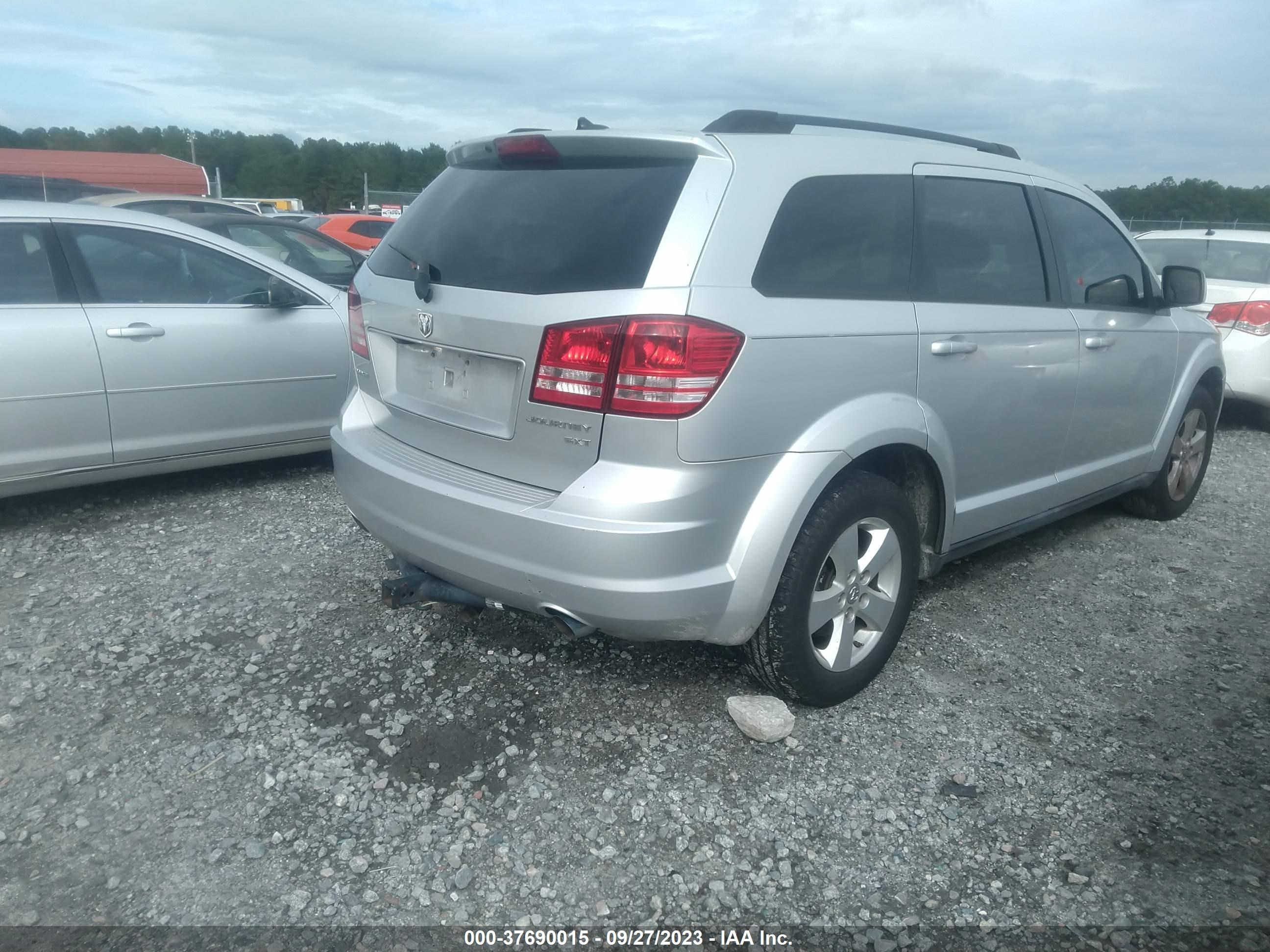 Photo 3 VIN: 3D4PG5FVXAT236267 - DODGE JOURNEY 