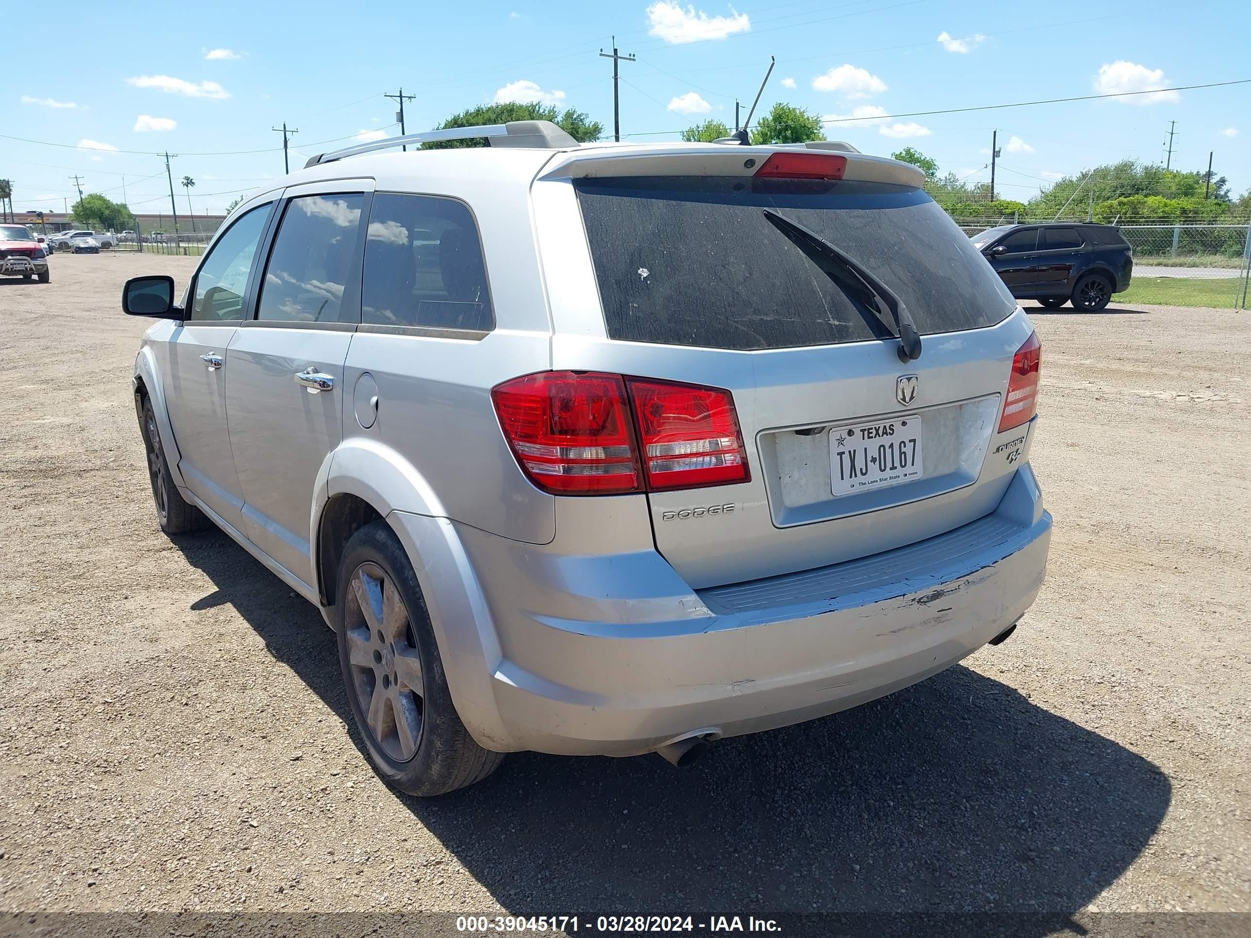 Photo 2 VIN: 3D4PG6FV1AT183478 - DODGE JOURNEY 